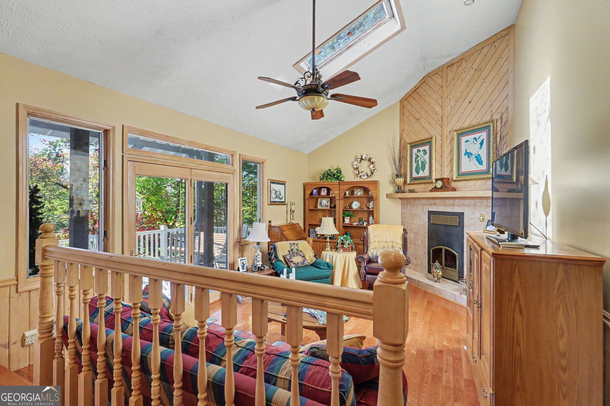 3 bedroom, 3 bathroom, 2,488 sq ft single family residence for sale at 191 Applewood Drive, Tiger, GA 30576 — photo 8