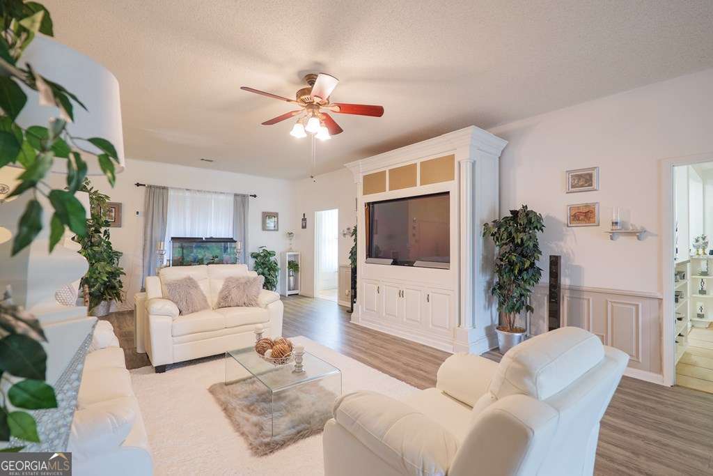 4 bedroom, 3 bathroom single family residence for sale at 3473- 3807 Kay Circle, Valdosta, GA 31606 — photo 6