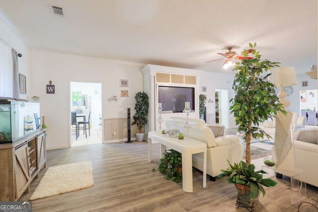 4 bedroom, 3 bathroom single family residence for sale at 3473- 3807 Kay Circle, Valdosta, GA 31606 — photo 3