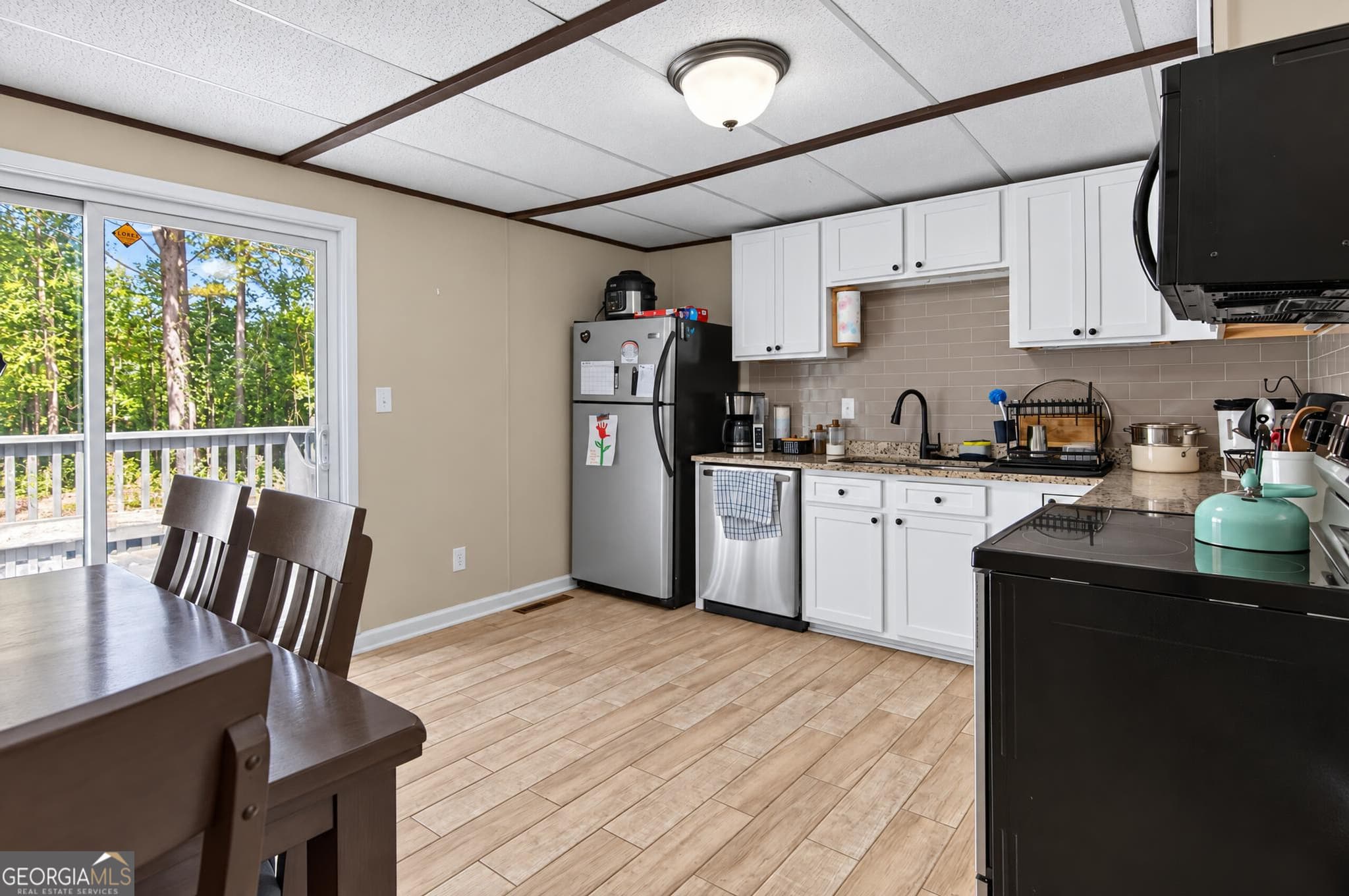 5 bedroom, 2 bathroom, 2,592 sq ft single family residence for sale at 226 Hines Road, Moreland, GA 30259 — photo 5