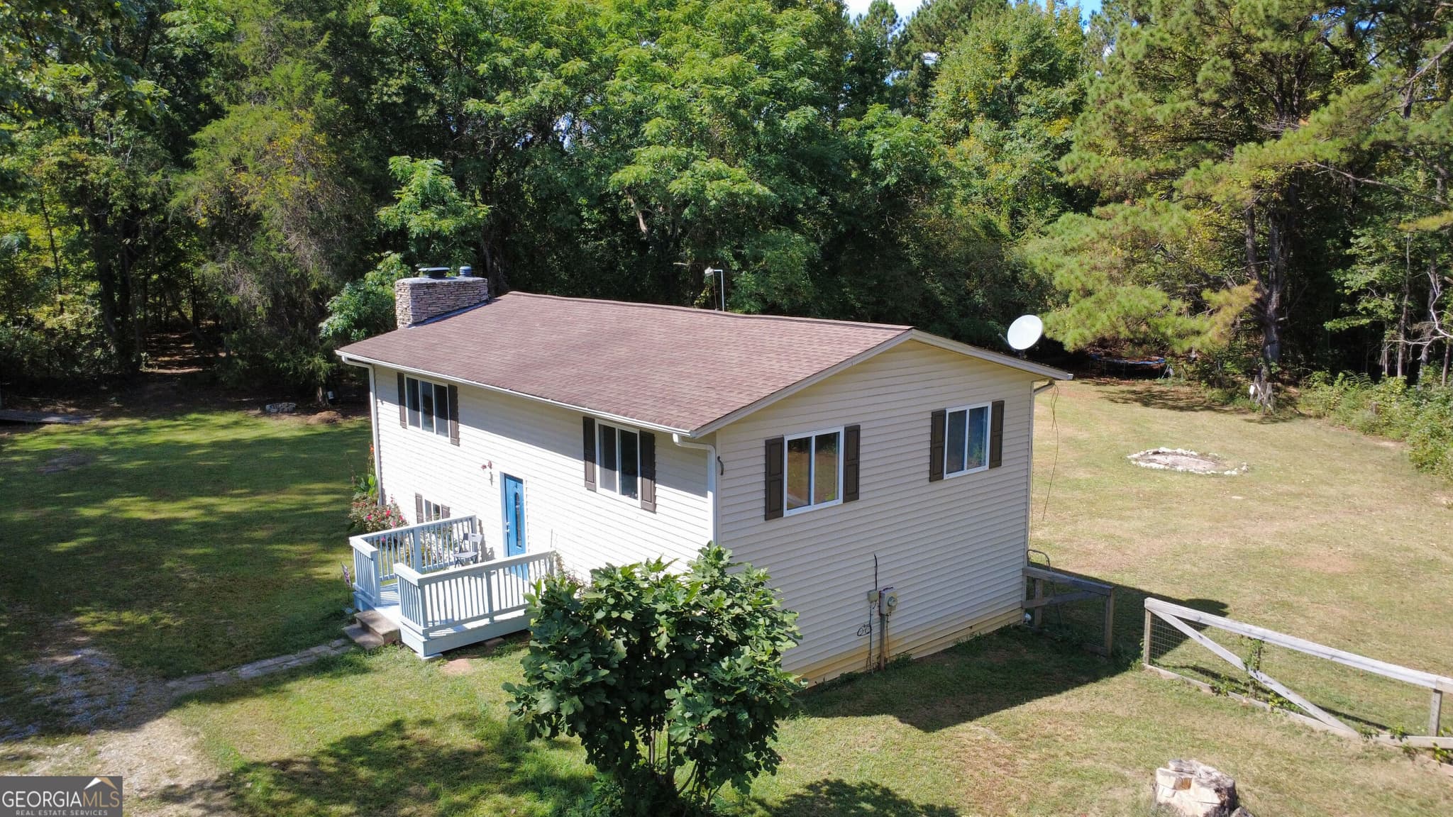 5 bedroom, 2 bathroom, 2,592 sq ft single family residence for sale at 226 Hines Road, Moreland, GA 30259 — photo 4