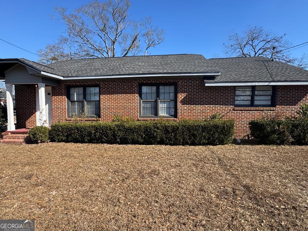 1,943 sq ft residential sold at 288 N Lanier, Lyons, GA 30436