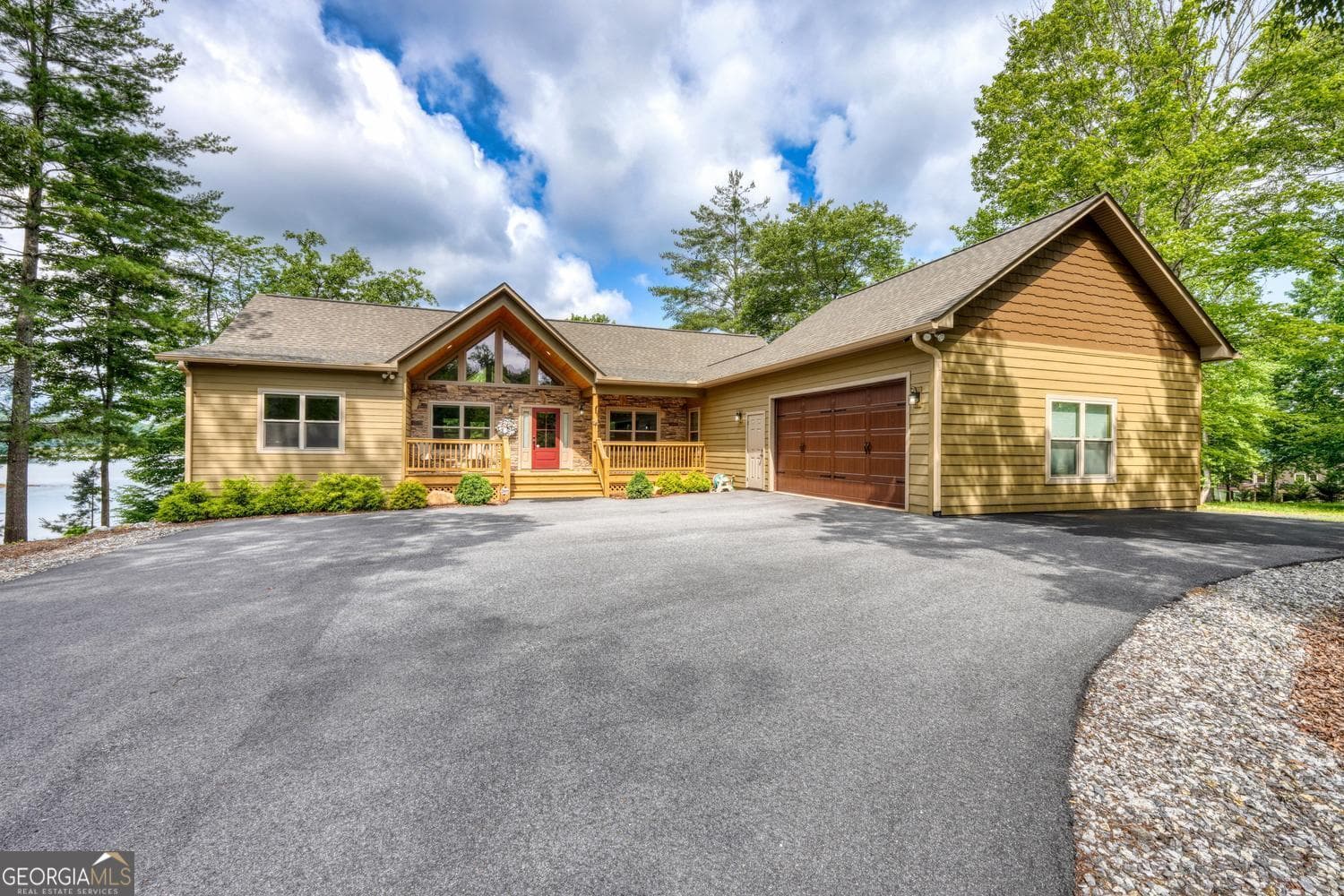3 bedroom, 2 bathroom, 3,964 sq ft single family residence for sale at 38 Edgewater Lane 10, Blairsville, GA 30512 — photo 1 of 50