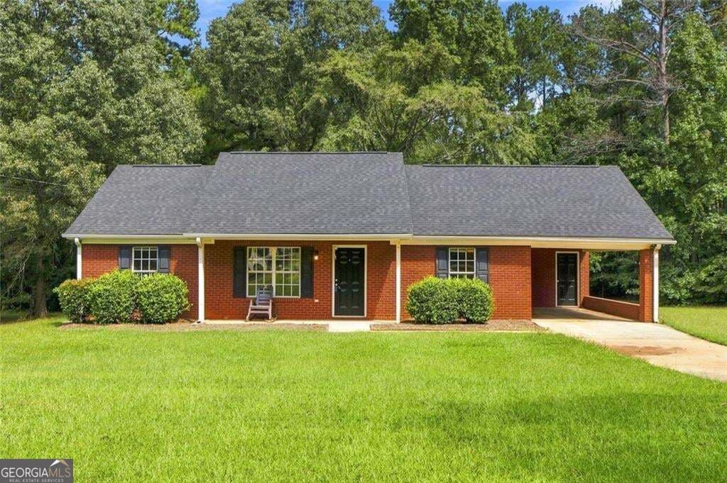 3 bedroom, 2 bathroom, 1,324 sq ft single family residence for sale at 2587 Kelleytown Road, Mcdonough, GA 30252 — photo 2