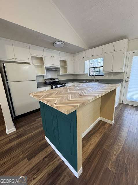 3 bedroom, 2 bathroom, 1,326 sq ft single family residence for sale at 65 Fair Oaks Drive, Conyers, GA 30094 — photo 6