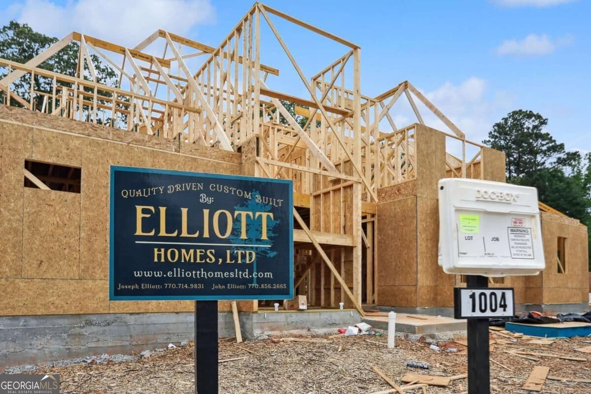 residential lot for sale at 988 Wemberley Lane, Marietta, GA 30064 — photo 1 of 11