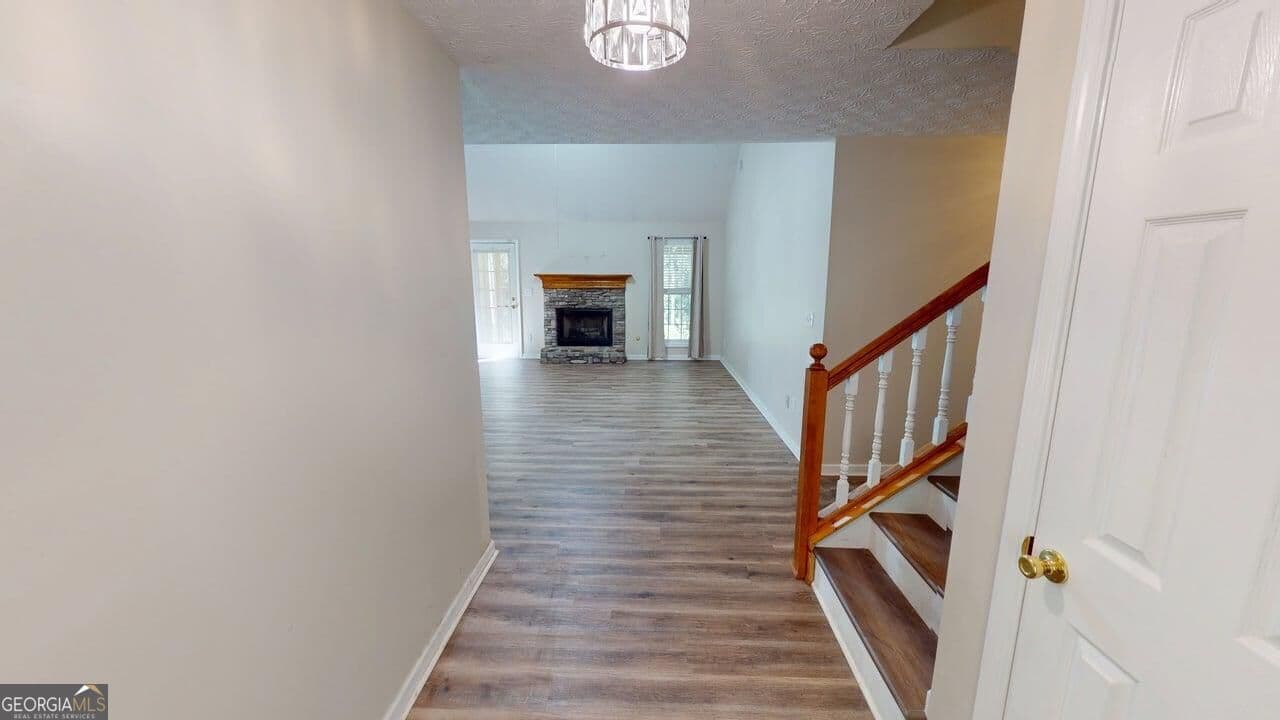 4 bedroom, 3 bathroom, 2,245 sq ft single family residence for sale at 406 Arrowhatchee Drive, Winder, GA 30680 — photo 6
