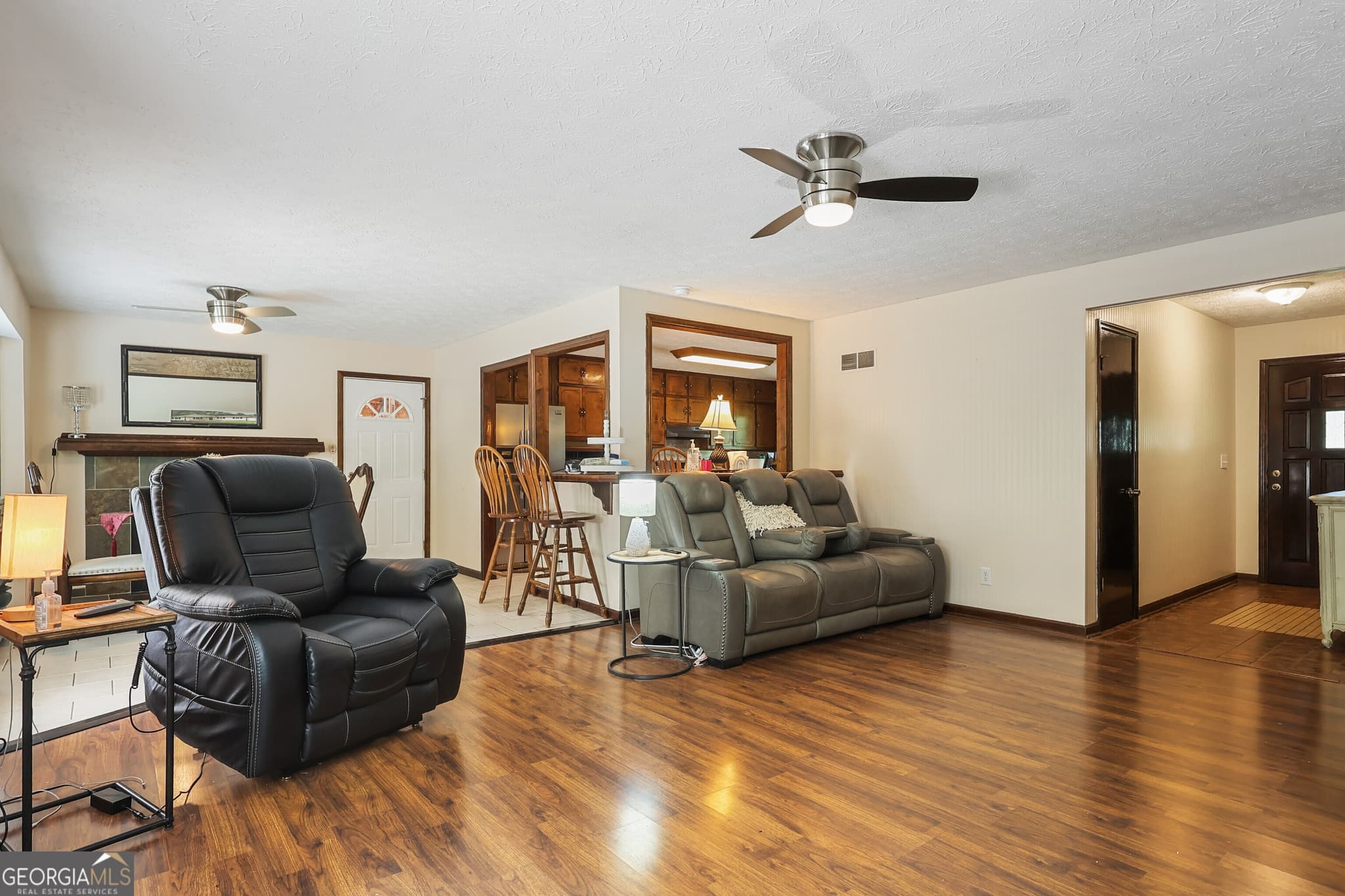 3 bedroom, 2 bathroom, 1,560 sq ft single family residence for sale at 110 Drennan Drive, Fayetteville, GA 30215 — photo 4