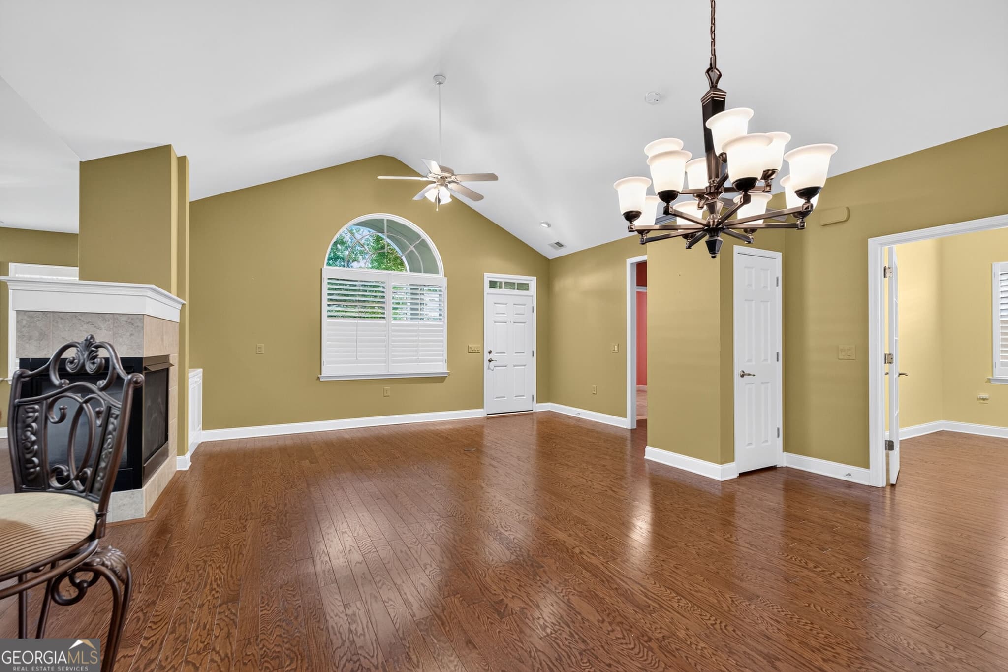 3 bedroom, 3 bathroom condominium for sale at 2708 Grapevine Circle 2004, Cumming, GA 30041 — photo 9