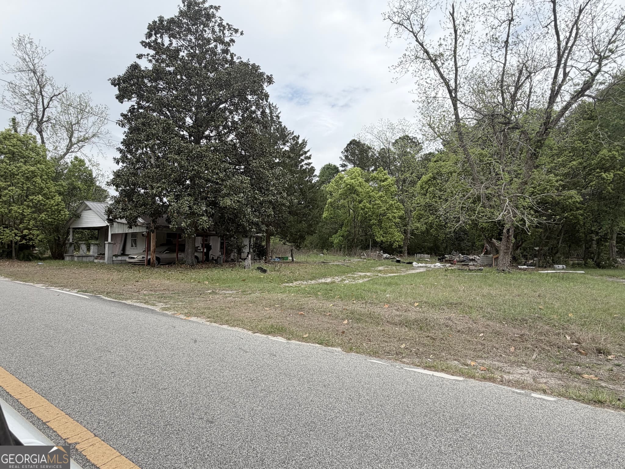2 bedroom, 1 bathroom, 792 sq ft single family residence for sale at 501 Watson Street, Blackshear, GA 31516 — photo 2