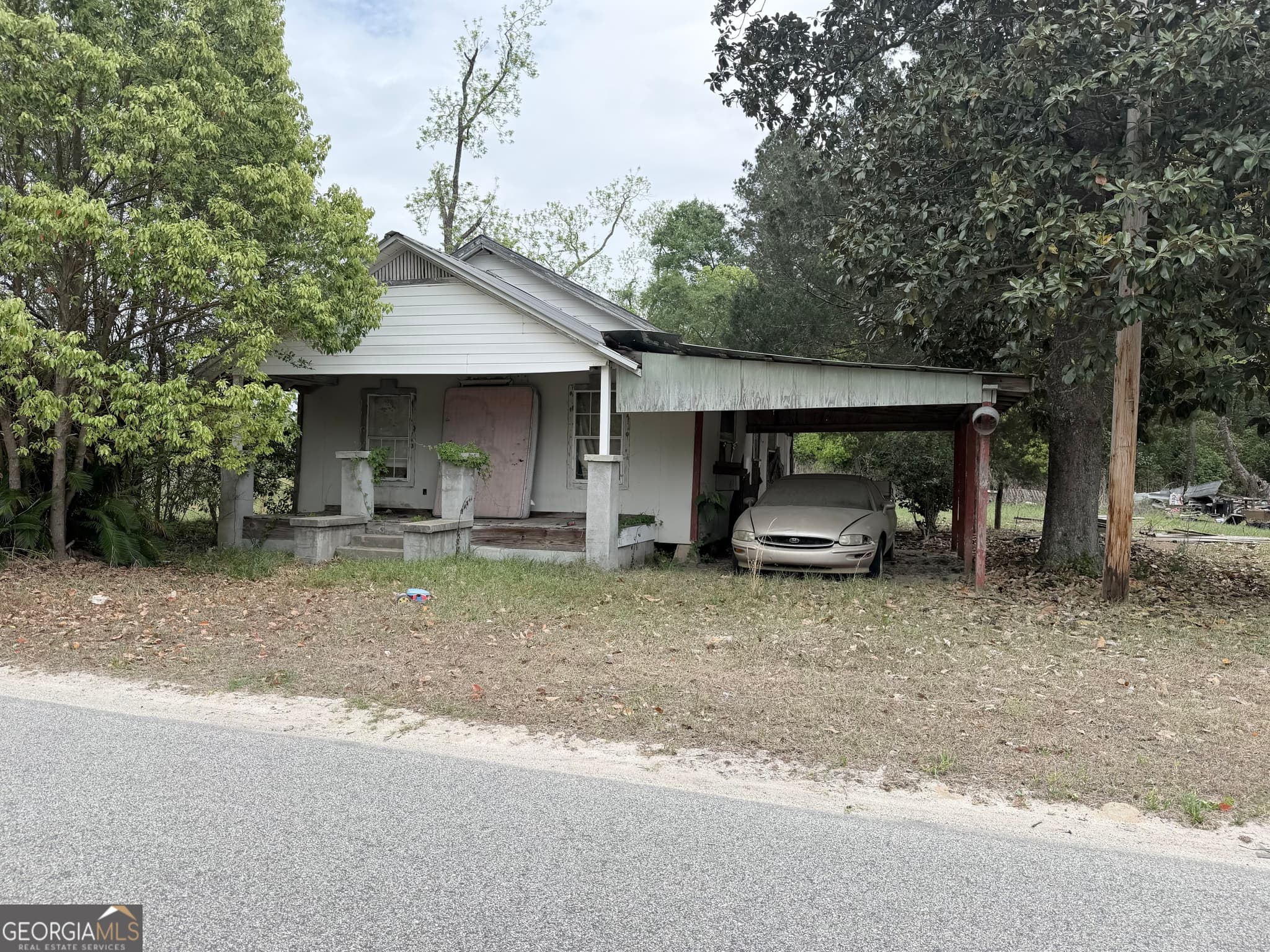 2 bedroom, 1 bathroom, 792 sq ft single family residence for sale at 501 Watson Street, Blackshear, GA 31516