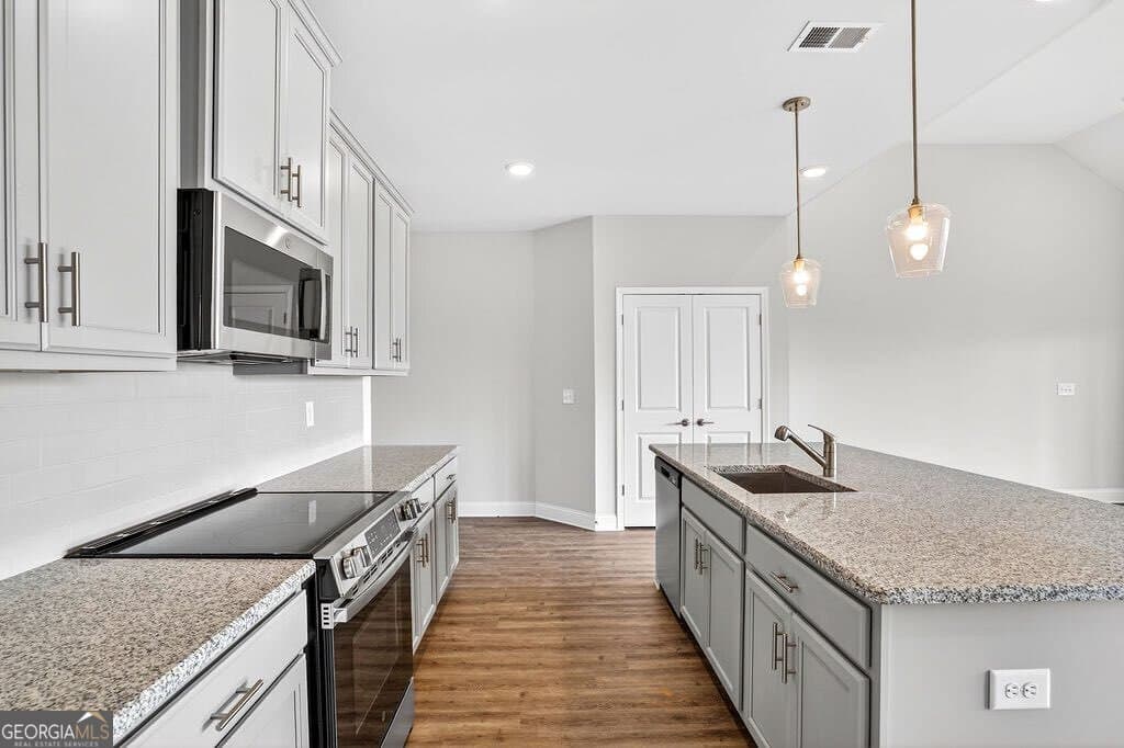 4 bedroom, 2.5 bathroom single family residence for sale at 161 Applewood Way, Homer, GA 30547 — photo 5