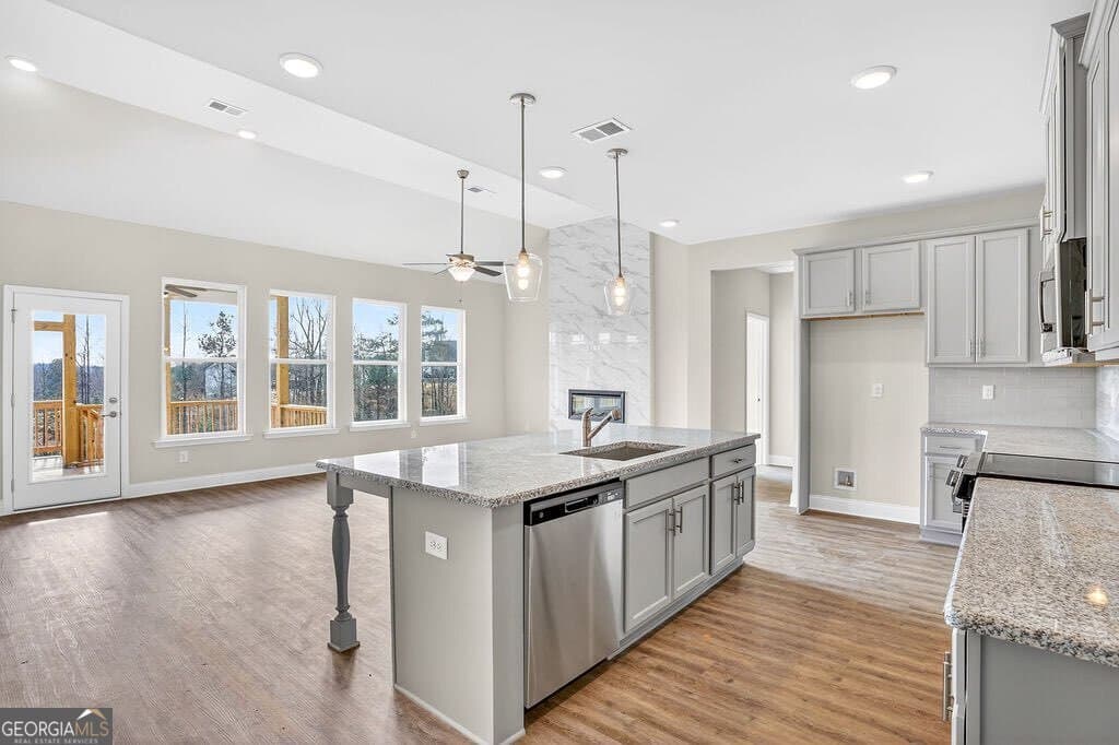 4 bedroom, 2.5 bathroom single family residence for sale at 161 Applewood Way, Homer, GA 30547 — photo 9