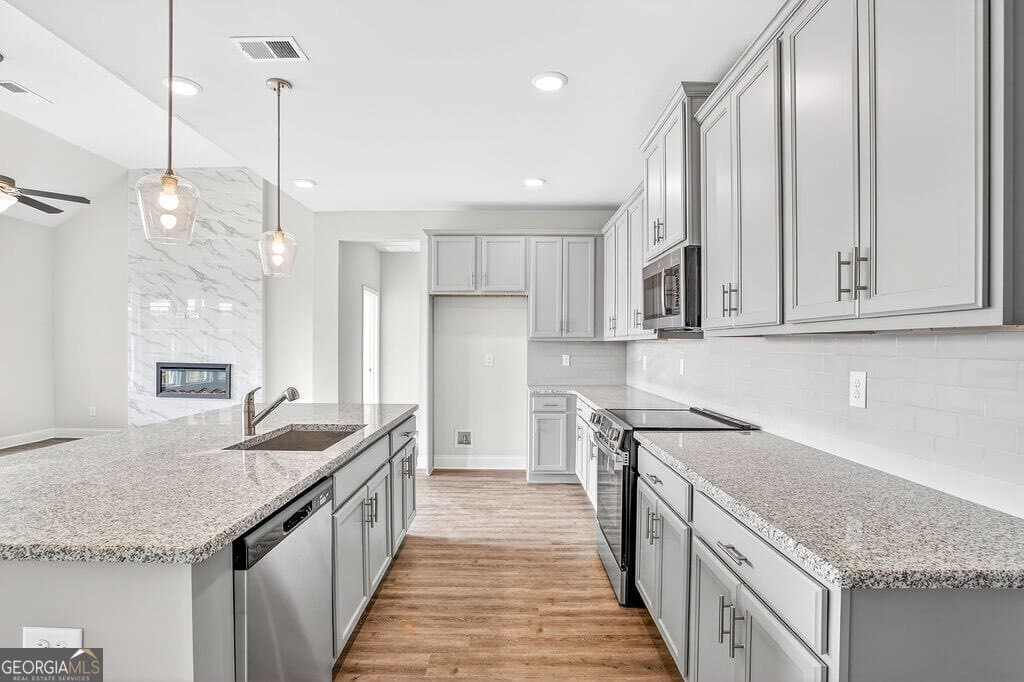 4 bedroom, 2.5 bathroom single family residence for sale at 161 Applewood Way, Homer, GA 30547 — photo 10