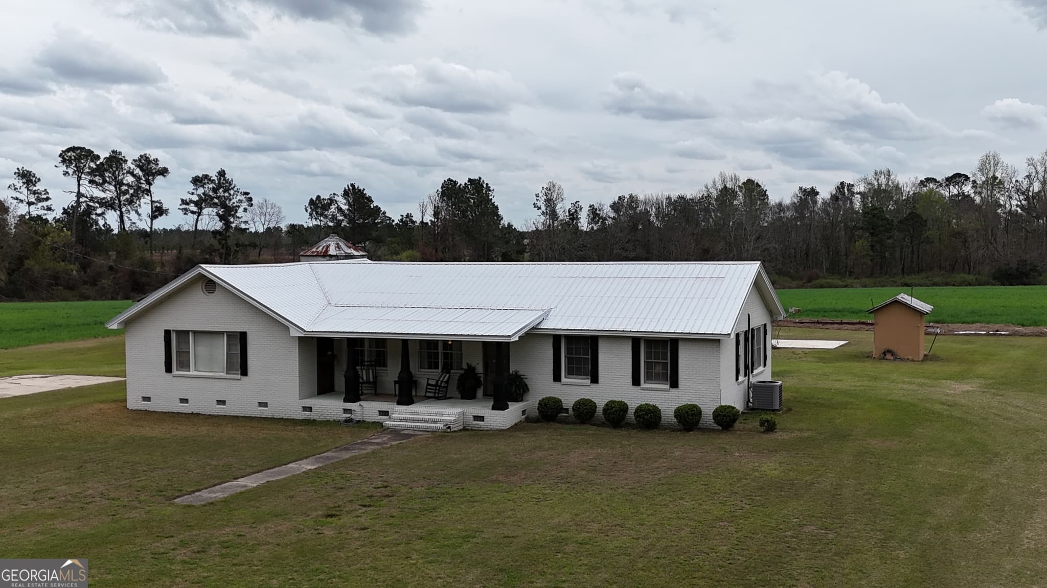 2 bedroom, 2 bathroom, 1,546 sq ft farm for sale at 84 Comer Yawn Road, Hazlehurst, GA 31539 — photo 2