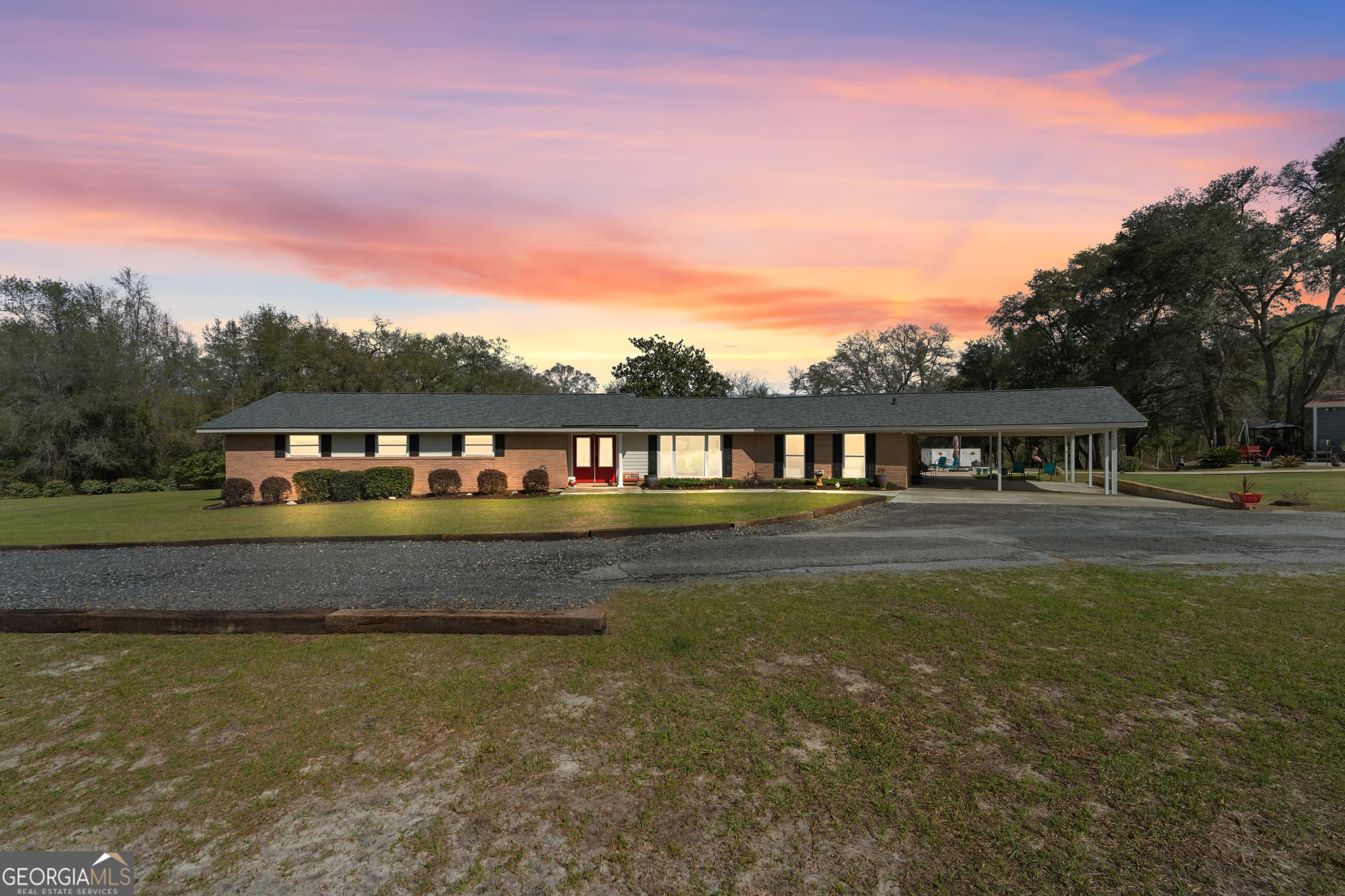 5 bedroom, 3 bathroom, 3,120 sq ft single family residence sold at 1269 Edgar Hodges Road, Claxton, GA 30417