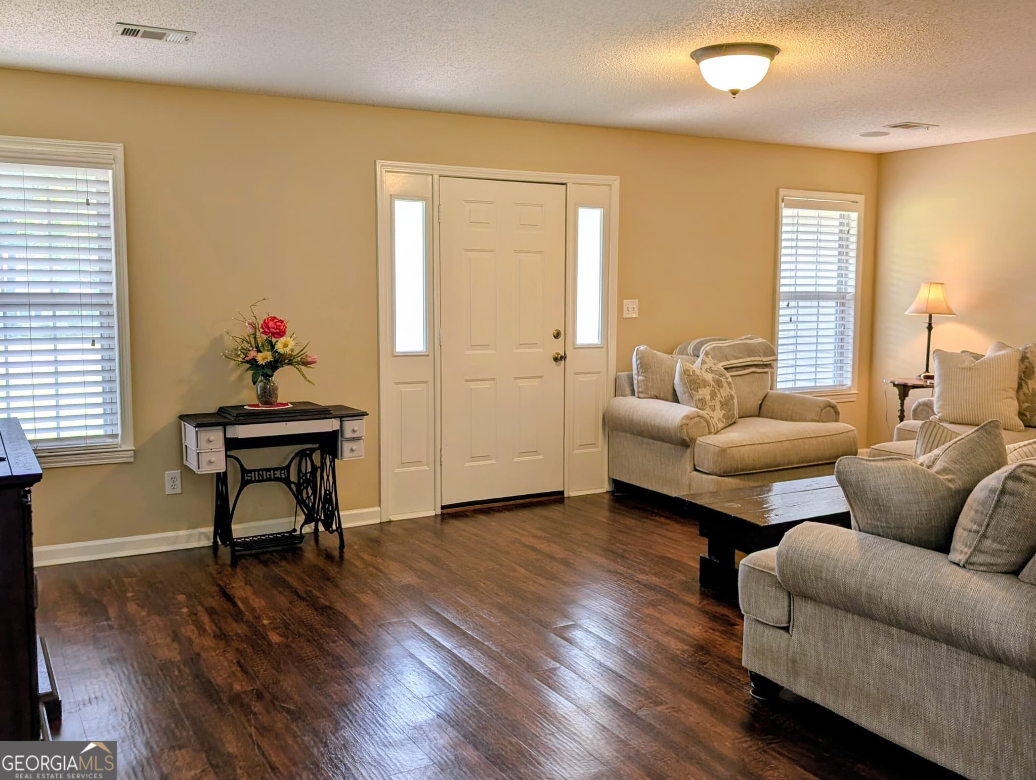 3 bedroom, 2 bathroom, 1,506 sq ft single family residence under contract at 76 Third Avenue, Hawkinsville, GA 31036 — photo 3