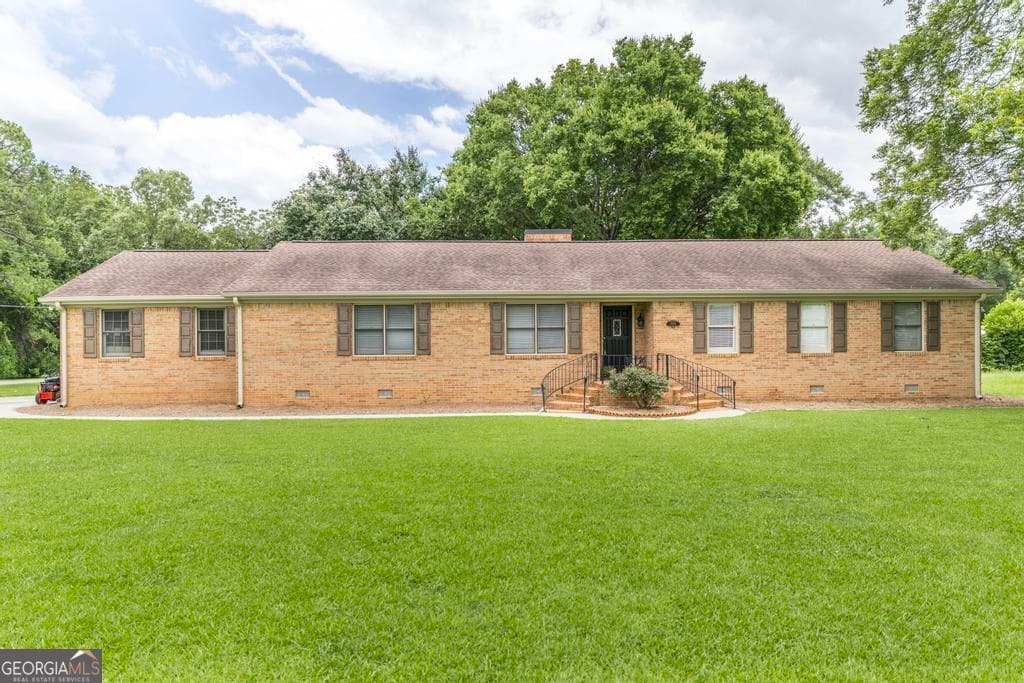 4 bedroom, 2 bathroom, 2,483 sq ft single family residence for sale at 3708 Jones Road, Macon, GA 31216