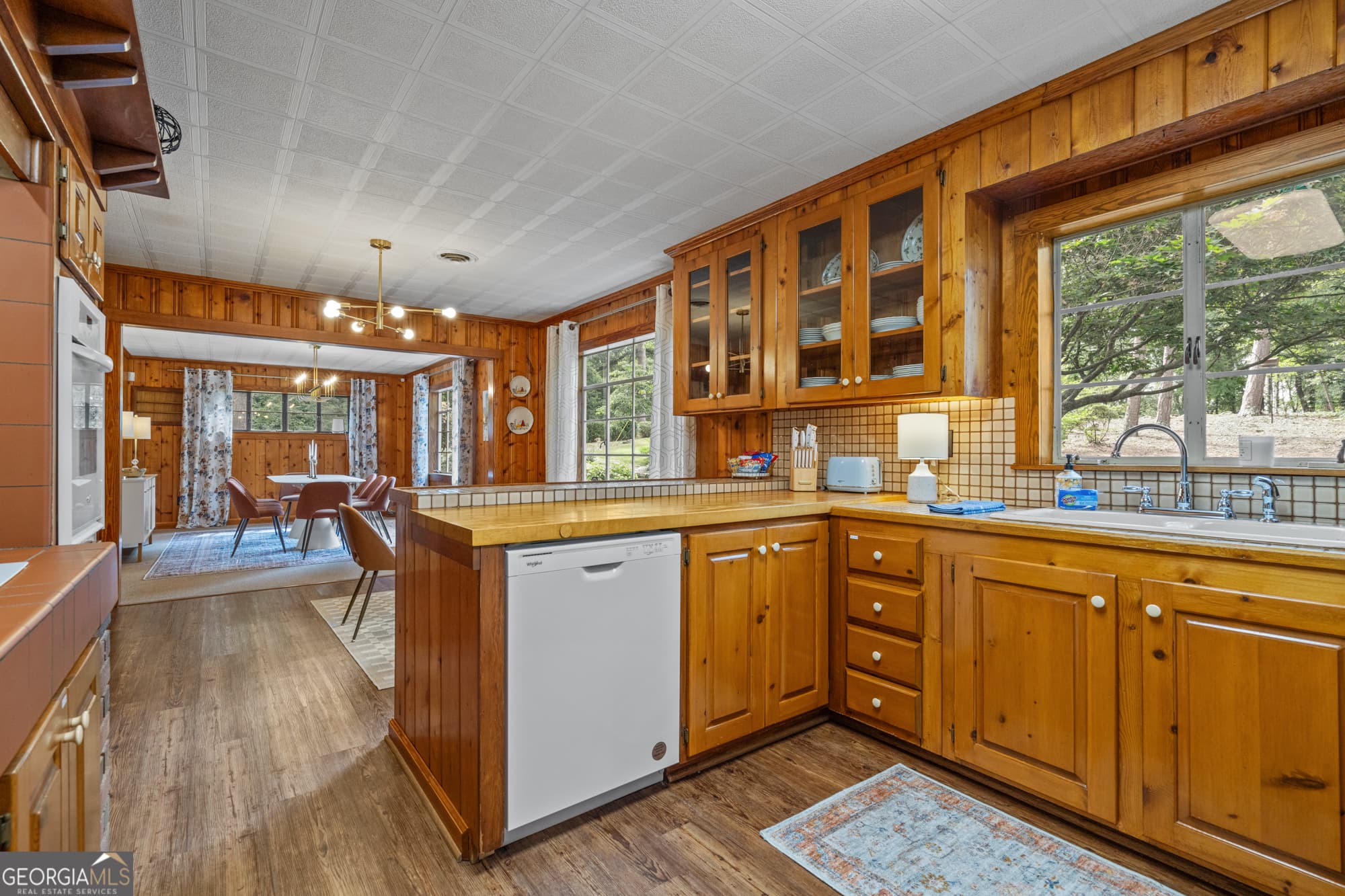 5 bedroom, 3 bathroom single family residence for rent at 264 Euharlee Road, Euharlee, GA 30120 for $8,422 a month — photo 3