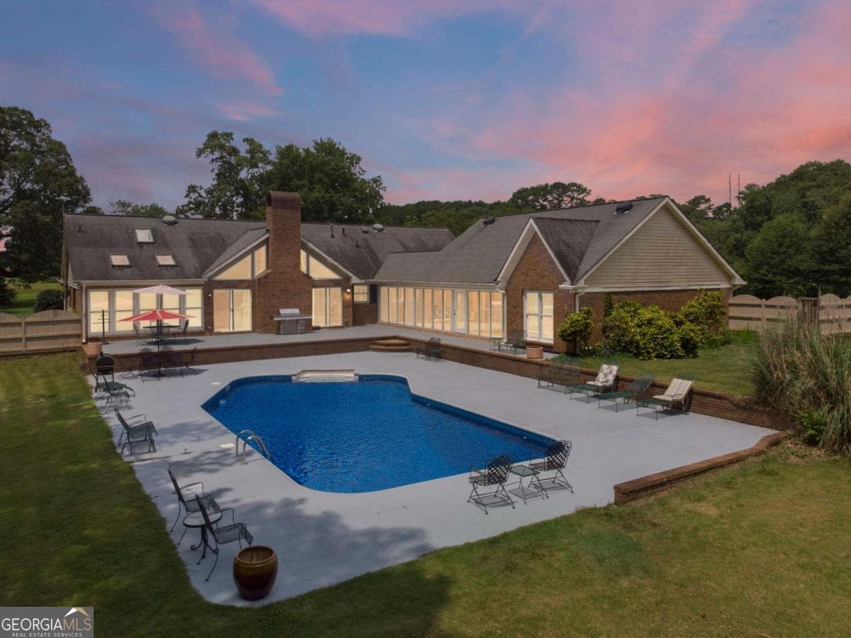 3 bedroom, 2.5 bathroom, 2,697 sq ft single family residence for rent at 1061 Highway 92, Fayetteville, GA 30214 for $5,800 a month — photo 1 of 60