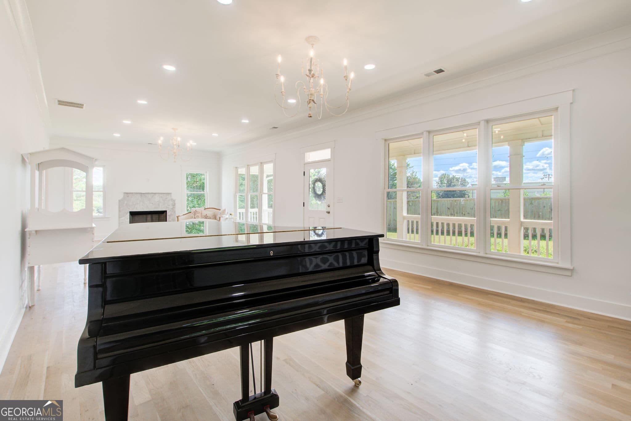 3 bedroom, 2.5 bathroom, 2,108 sq ft single family residence for sale at 4796 Dallas Highway, Powder Springs, GA 30127 — photo 5