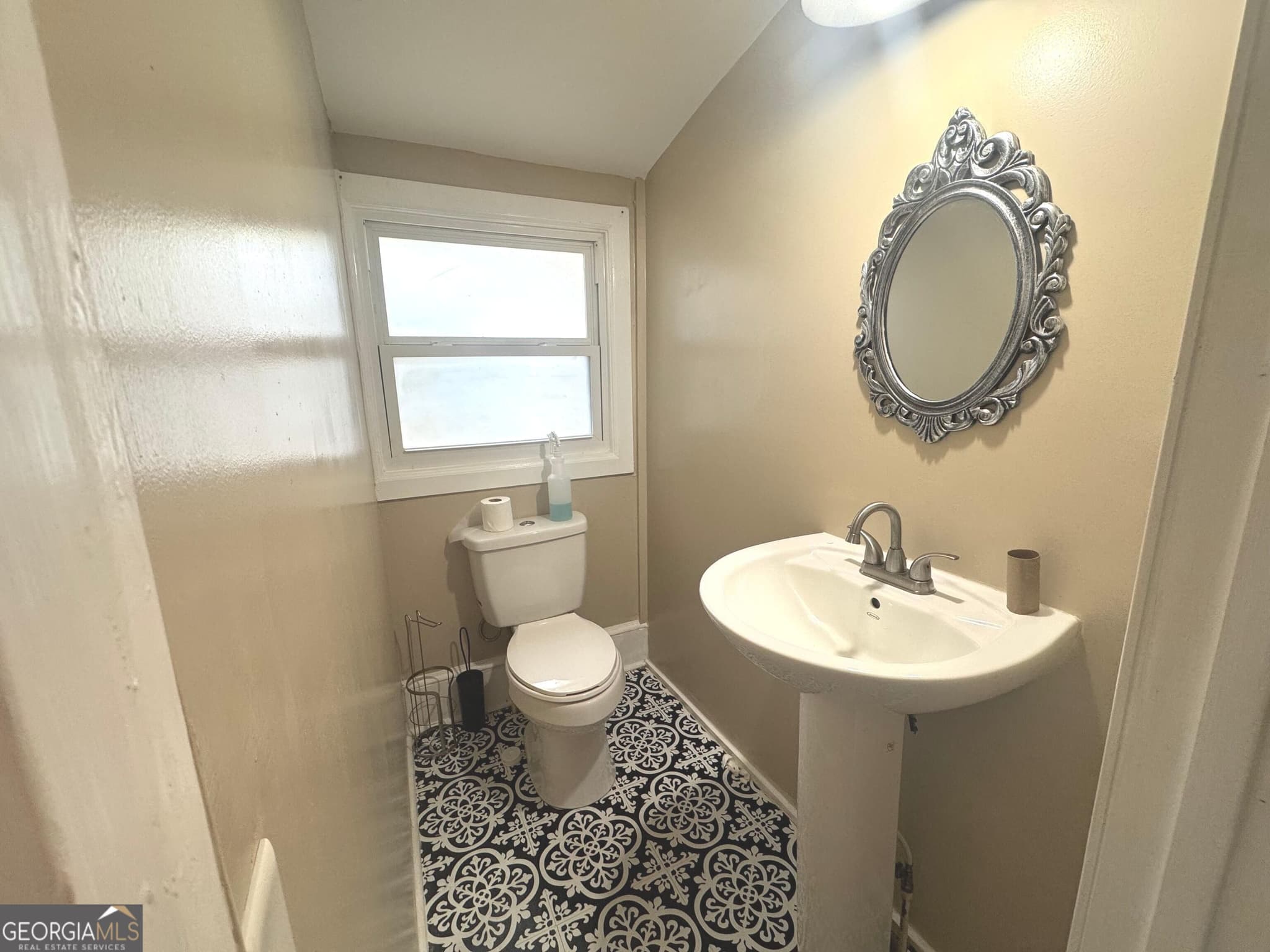 3 bedroom, 1.5 bathroom, 1,742 sq ft single family residence for sale at 254 College Street, Culloden, GA 31016 — photo 8
