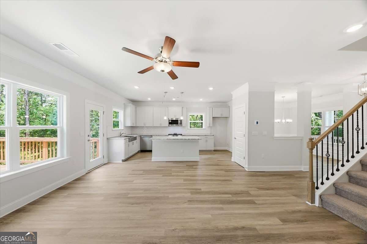 6 bedroom, 4.5 bathroom, 3,681 sq ft single family residence for sale at 3315 Trevi Trail, Douglasville, GA 30135 — photo 2