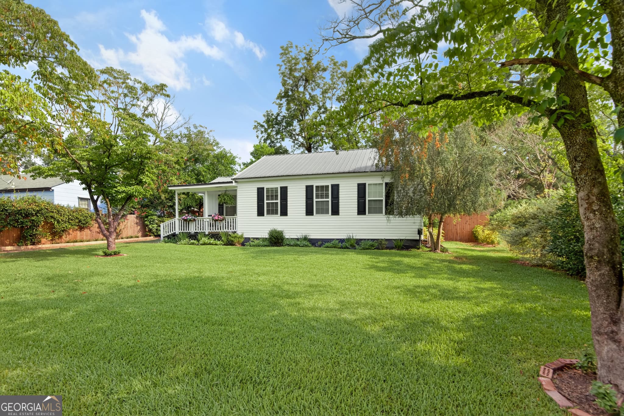 3 bedroom, 1 bathroom, 1,050 sq ft single family residence for sale at 1315 Hill Avenue, Millen, GA 30442