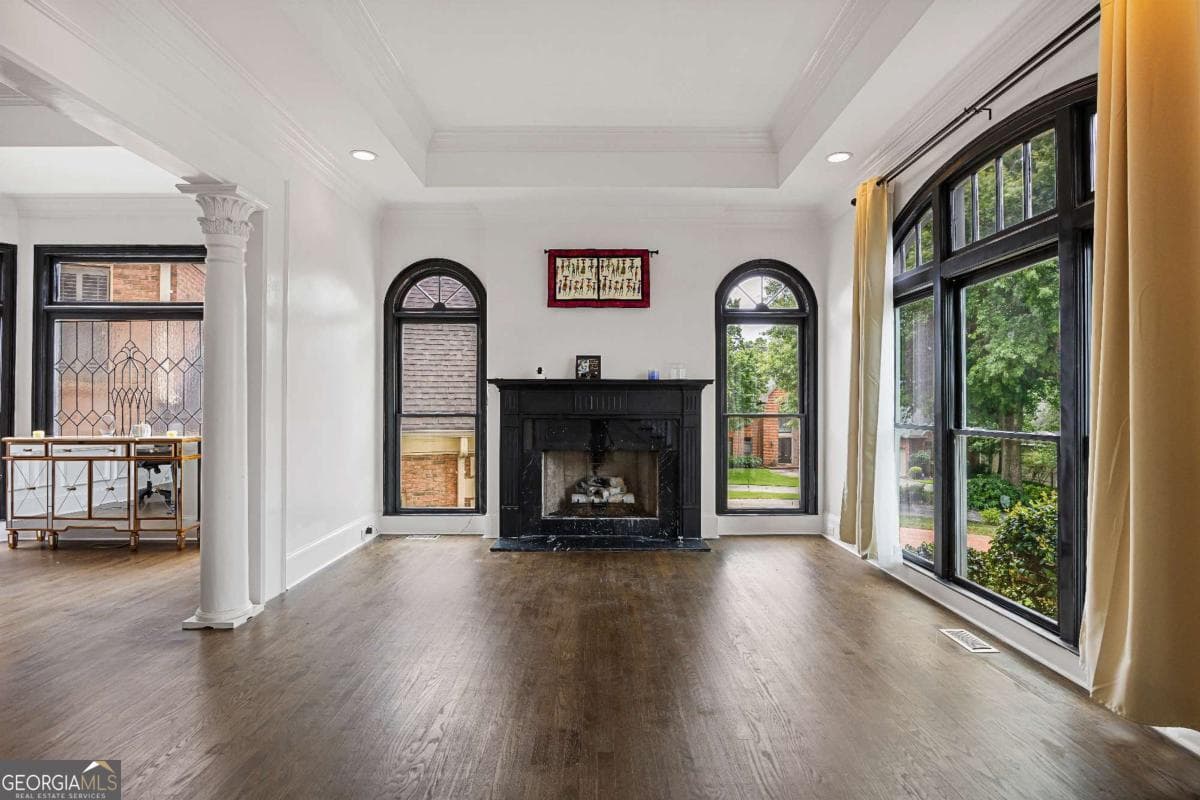 4 bedroom, 4.5 bathroom, 5,965 sq ft single family residence for sale at 4479 Chattahoochee Plantation Drive, Marietta, GA 30067 — photo 7