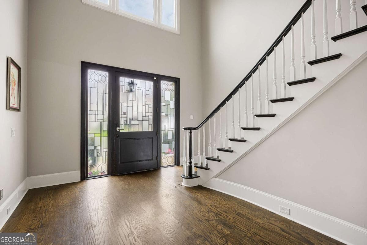 4 bedroom, 4.5 bathroom, 5,965 sq ft single family residence for sale at 4479 Chattahoochee Plantation Drive, Marietta, GA 30067 — photo 5
