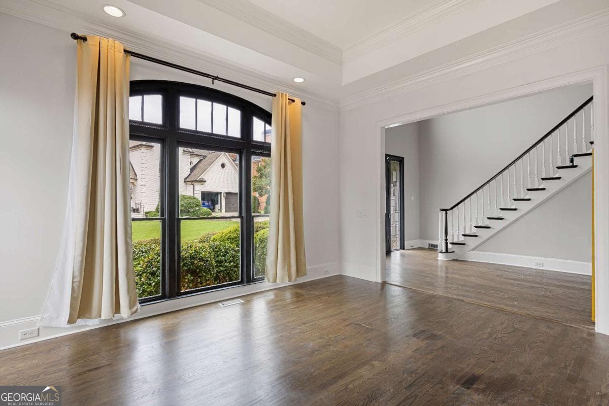 4 bedroom, 4.5 bathroom, 5,965 sq ft single family residence for sale at 4479 Chattahoochee Plantation Drive, Marietta, GA 30067 — photo 8