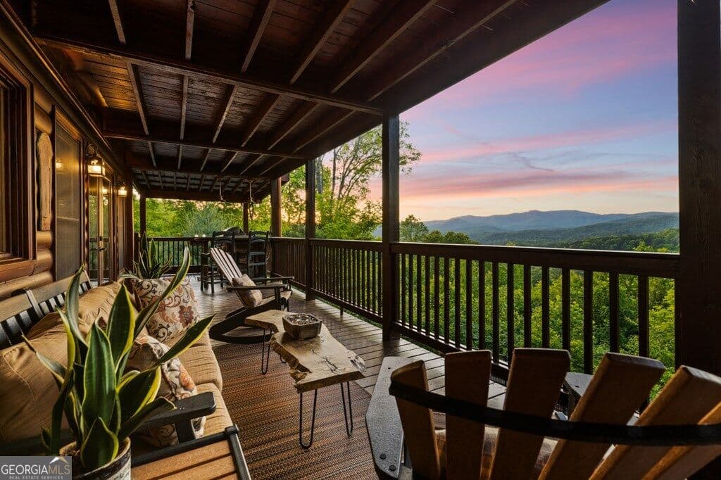 3 bedroom, 3 bathroom, 3,036 sq ft cabin,single family residence for sale at 115 Mountain High Drive, Mineral Bluff, GA 30559 — photo 5