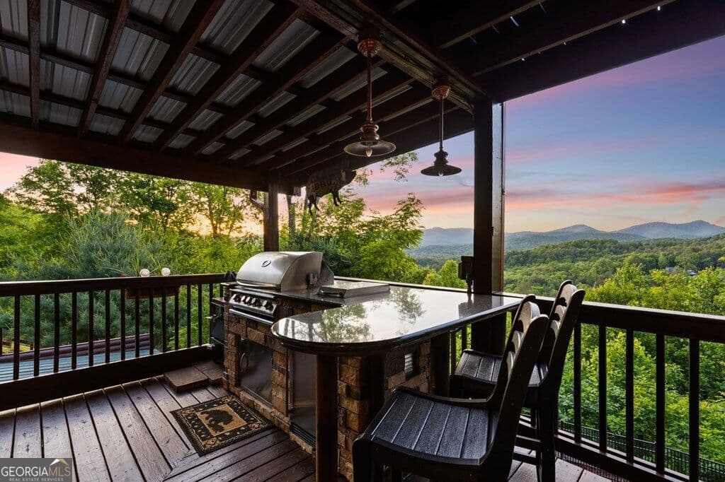 3 bedroom, 3 bathroom, 3,036 sq ft cabin,single family residence for sale at 115 Mountain High Drive, Mineral Bluff, GA 30559 — photo 10