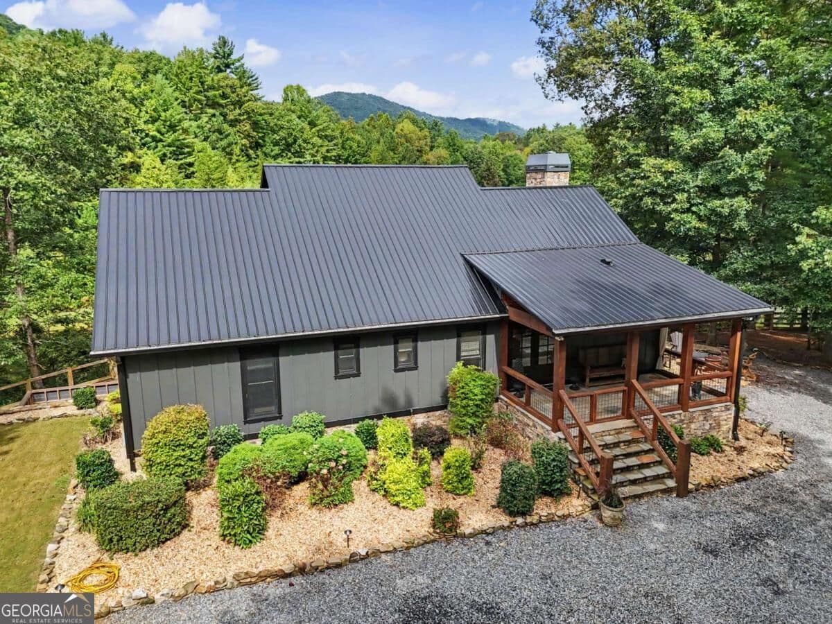 4 bedroom, 2.5 bathroom, 3,456 sq ft single family residence for sale at 3469 Tails Creek Church Road, Ellijay, GA 30540 — photo 4