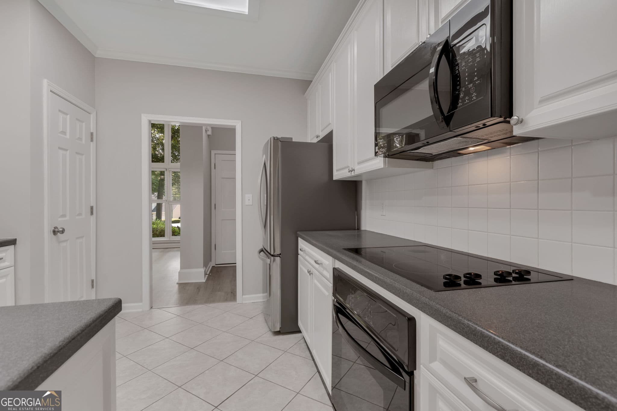 3 bedroom, 2 bathroom, 2,115 sq ft single family residence for sale at 122 Bent Creek Drive, Woodstock, GA 30189 — photo 10