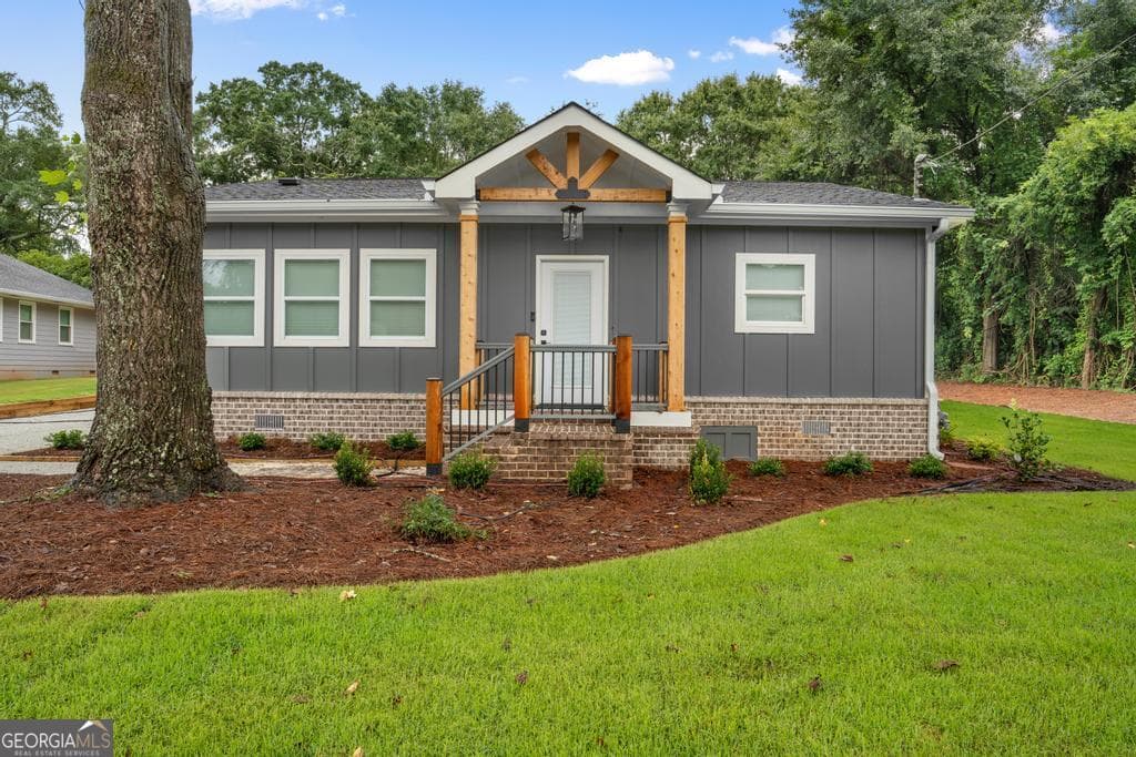 3 bedroom, 2 bathroom, 1,920 sq ft single family residence sold at 209 Bryan Street, Mcdonough, GA 30253