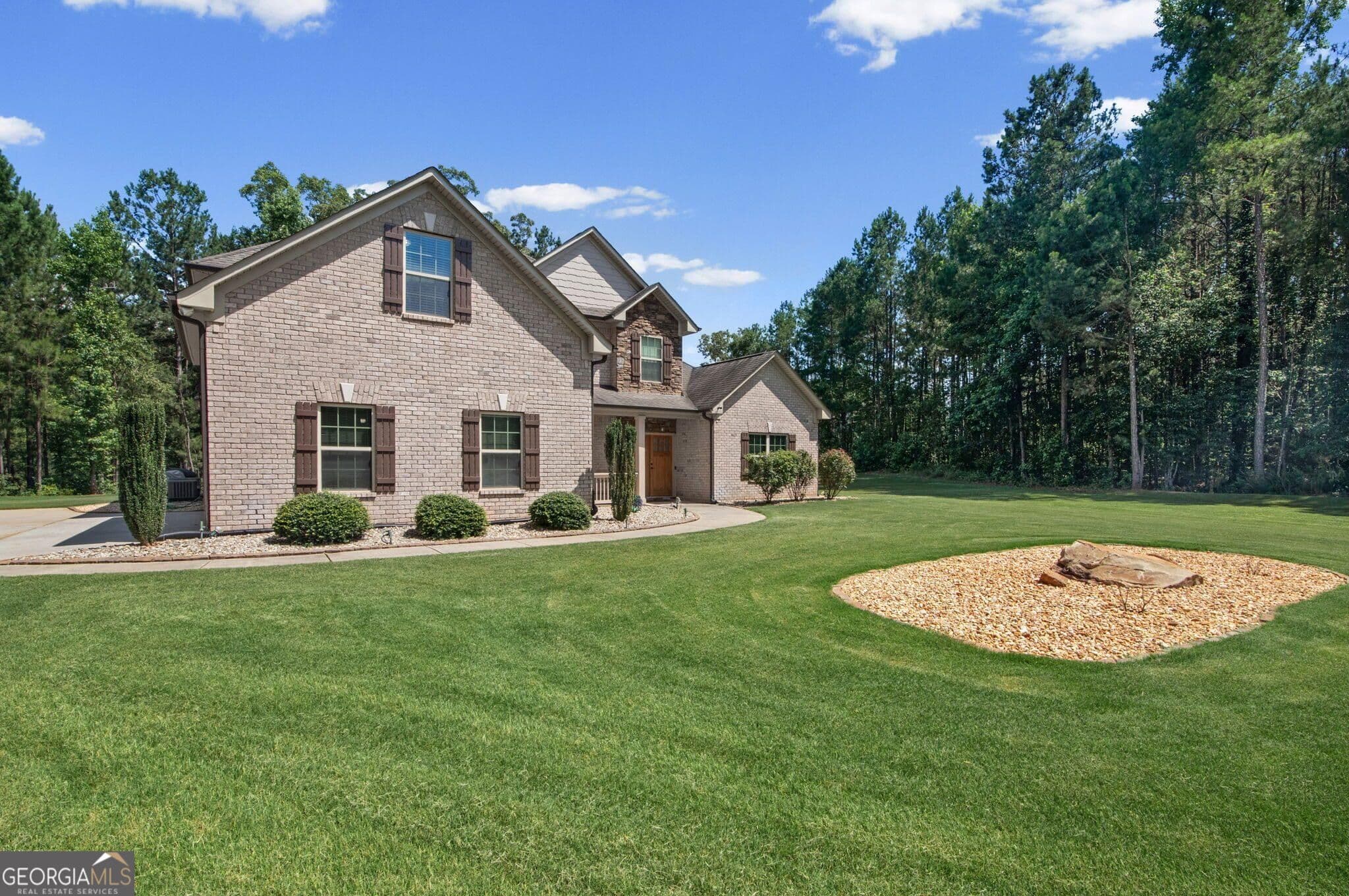 4 bedroom, 3 bathroom, 3,280 sq ft single family residence for sale at 266 Jester Court, Mcdonough, GA 30252 — photo 3