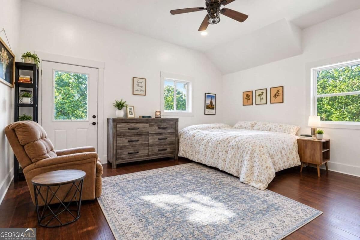 2 bedroom, 2.5 bathroom, 2,476 sq ft single family residence for sale at 300 Pine Drive, Dahlonega, GA 30533 — photo 10