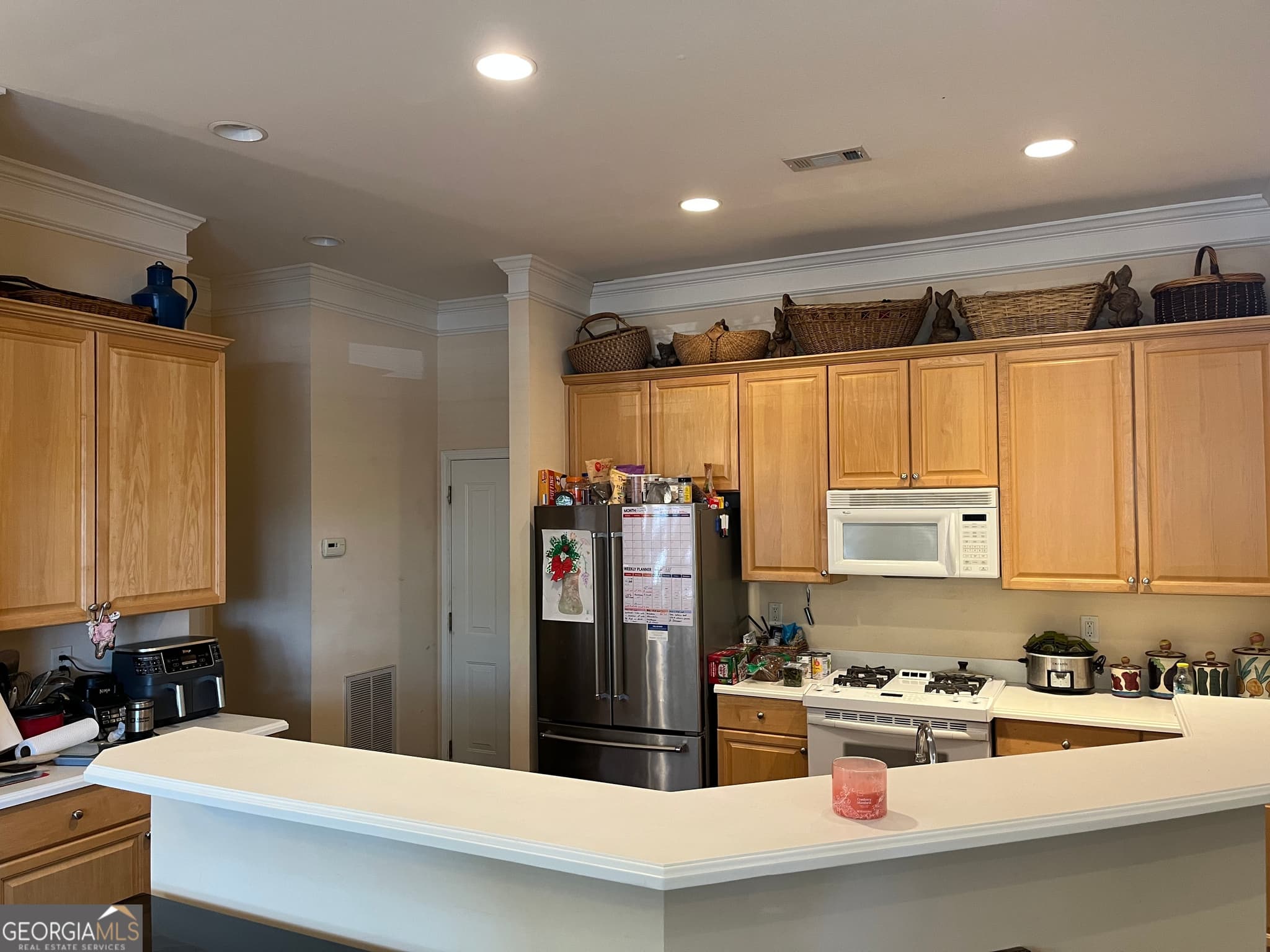 2 bedroom, 2.5 bathroom, 2,072 sq ft single family residence for sale at 3519 Henderson Reserve, Atlanta, GA 30341 — photo 7