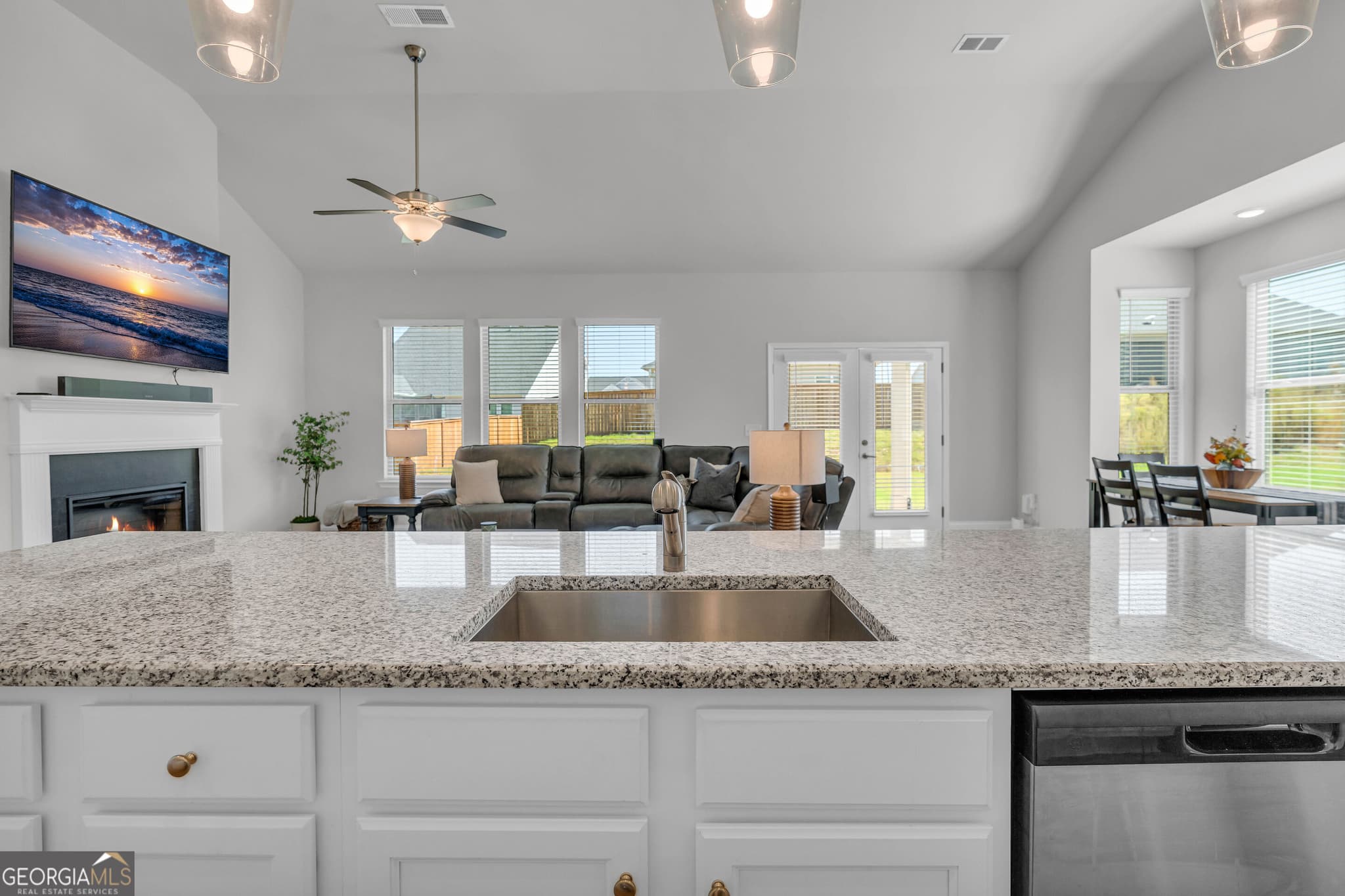 3 bedroom, 2.5 bathroom, 1,938 sq ft single family residence for sale at 158 Applewood Way, Homer, GA 30547 — photo 6