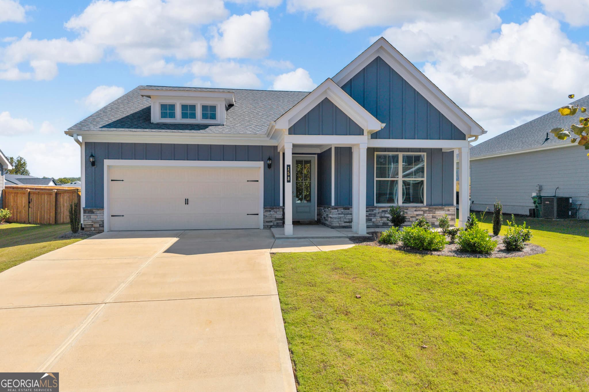 3 bedroom, 2.5 bathroom, 1,938 sq ft single family residence for sale at 158 Applewood Way, Homer, GA 30547 — photo 1 of 30