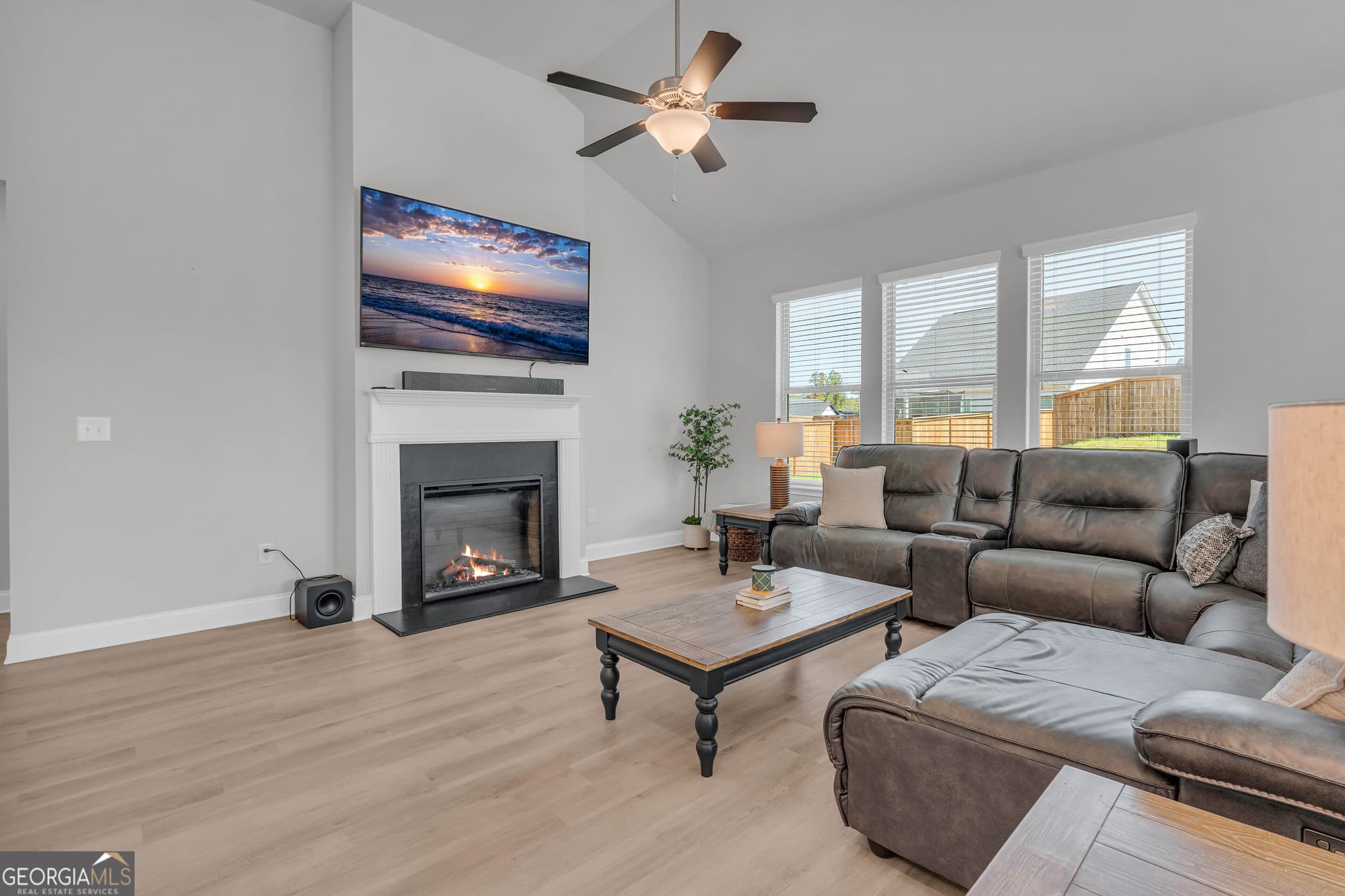3 bedroom, 2.5 bathroom, 1,938 sq ft single family residence for sale at 158 Applewood Way, Homer, GA 30547 — photo 8