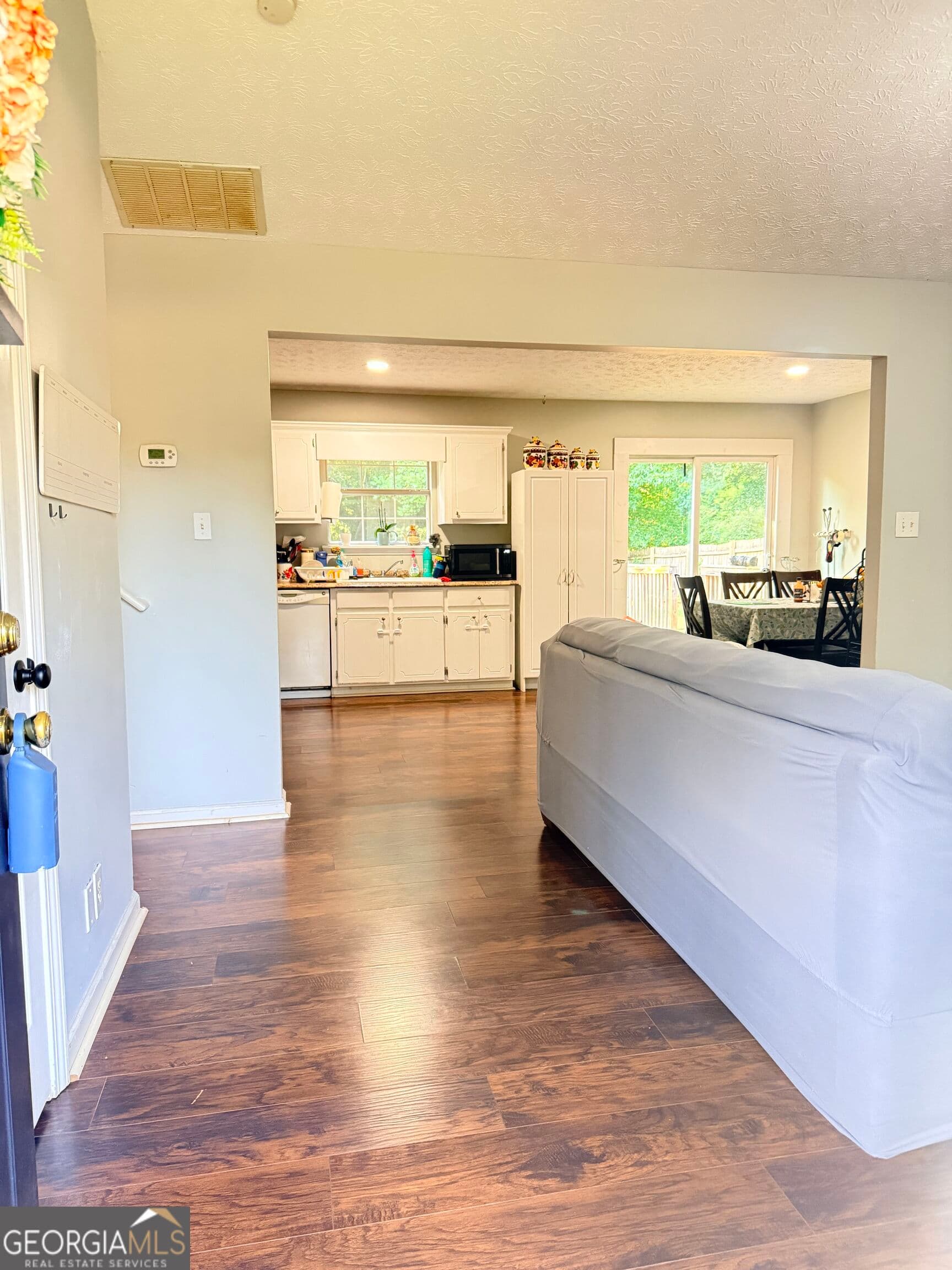 4 bedroom, 2.5 bathroom, 1,936 sq ft single family residence for sale at 4400 Leafview Drive, Gillsville, GA 30543 — photo 2