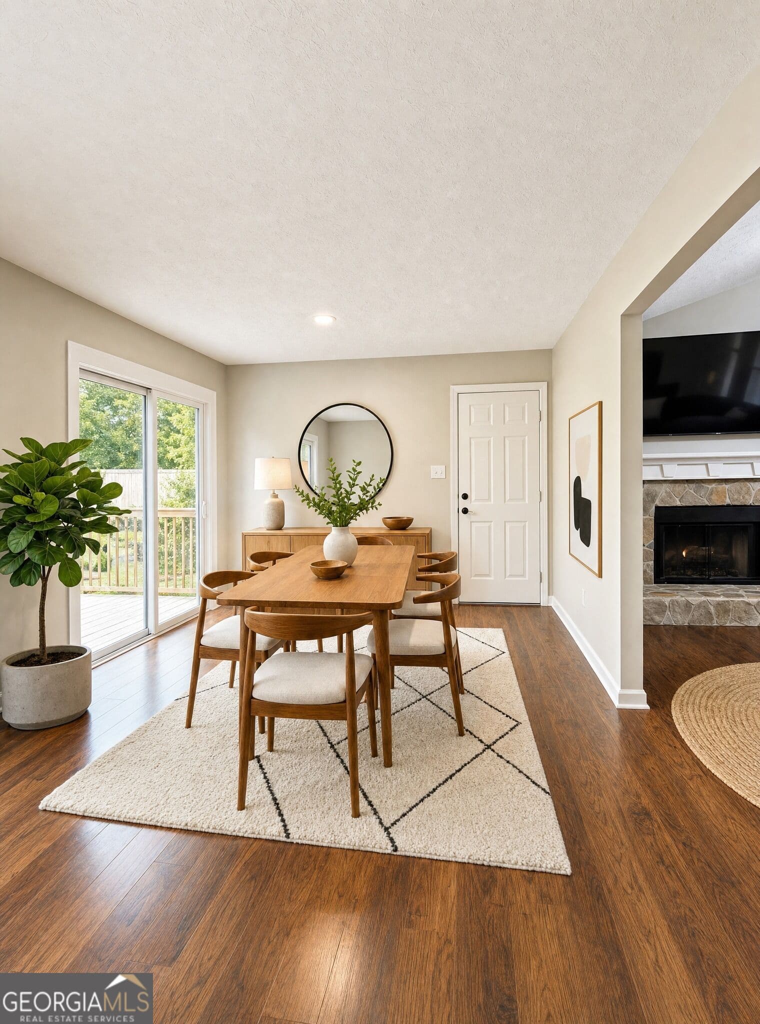 4 bedroom, 2.5 bathroom, 1,936 sq ft single family residence for sale at 4400 Leafview Drive, Gillsville, GA 30543 — photo 7