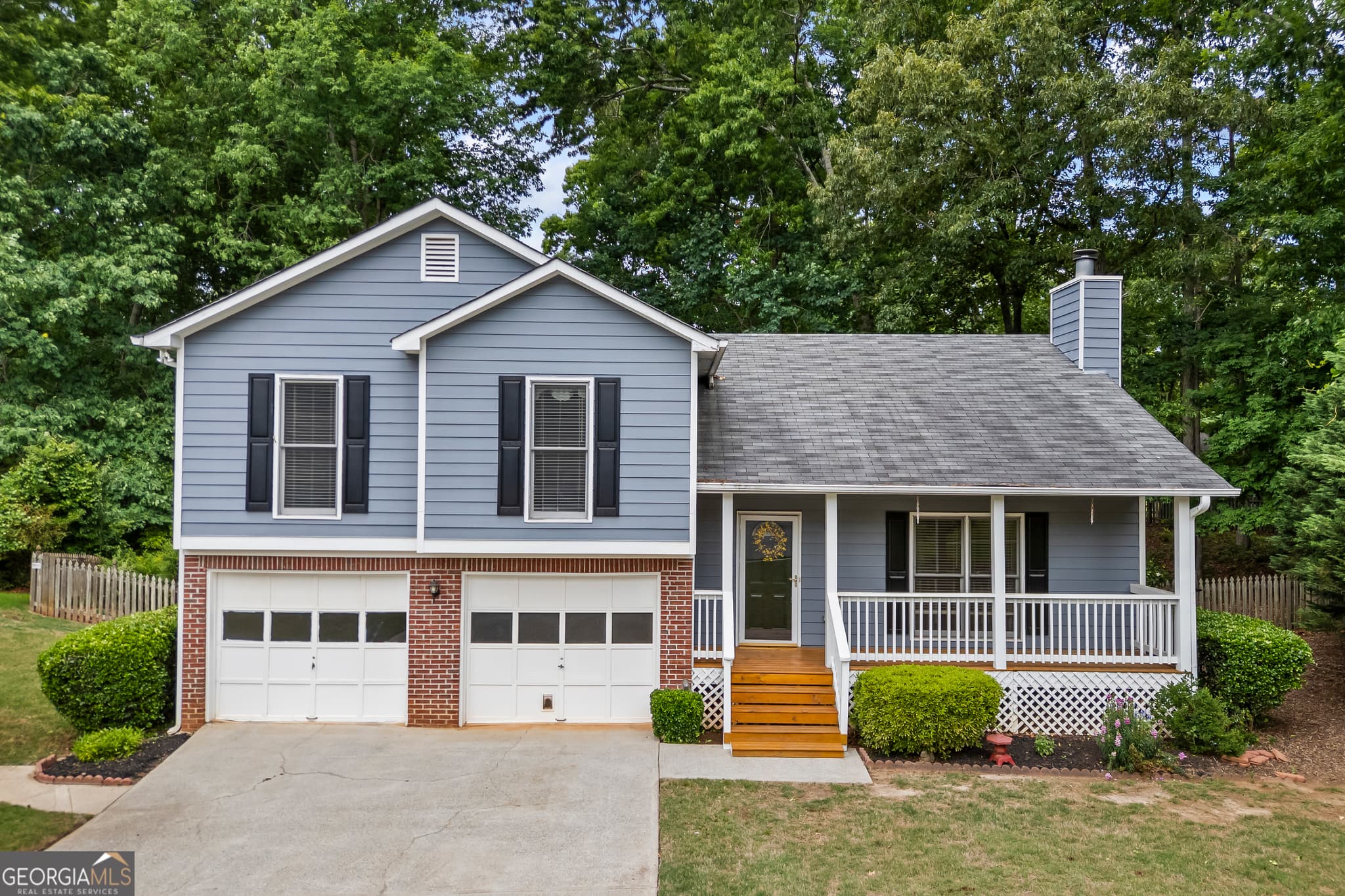 3 bedroom, 3 bathroom, 1,887 sq ft single family residence for sale at 455 Charlyne Way, Dacula, GA 30019 — photo 4