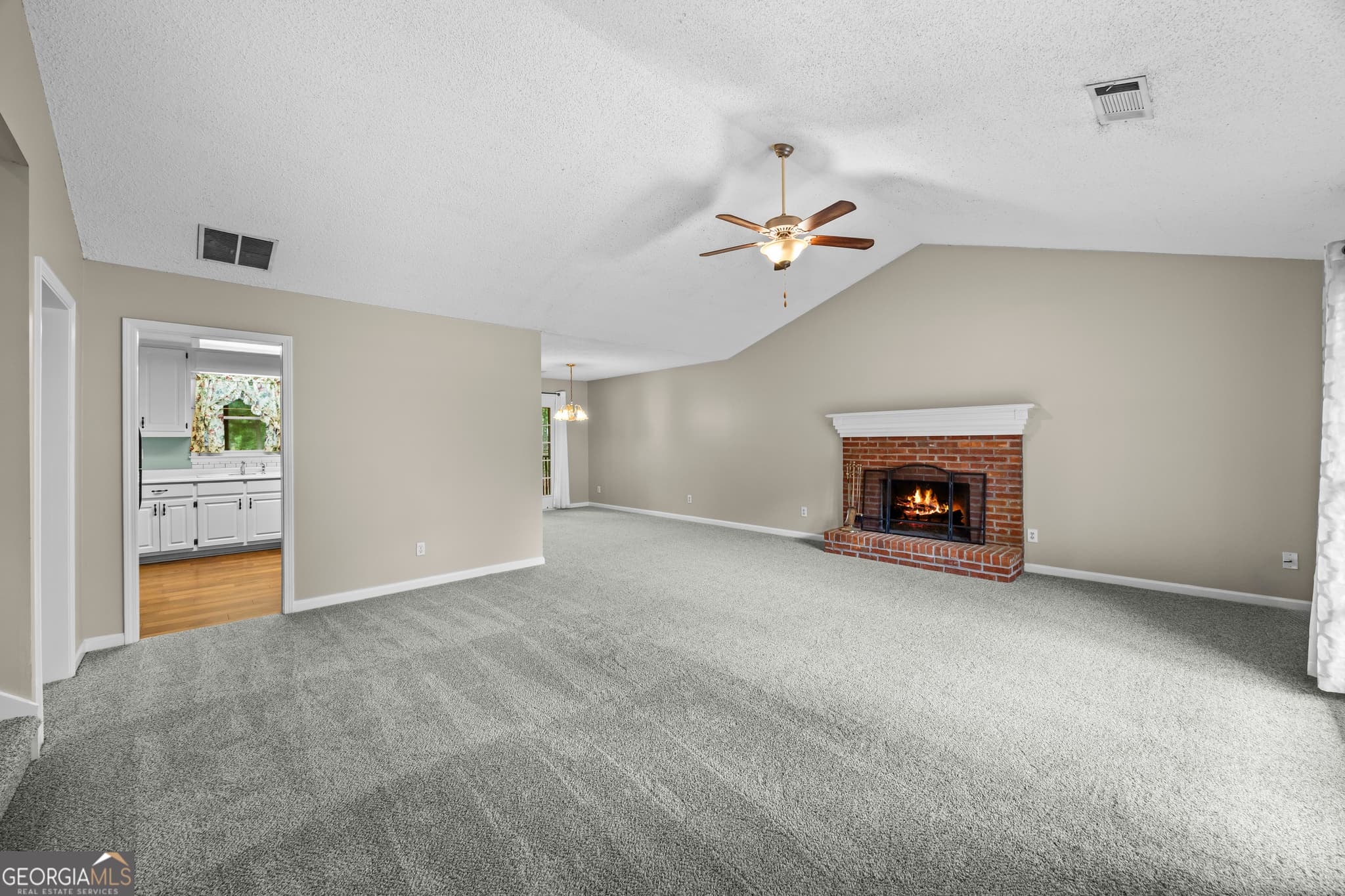 3 bedroom, 3 bathroom, 1,887 sq ft single family residence for sale at 455 Charlyne Way, Dacula, GA 30019 — photo 8