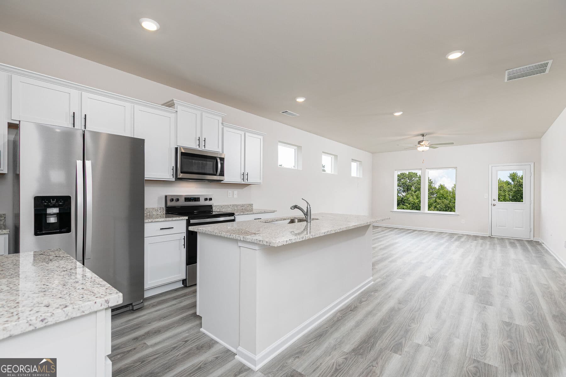 3 bedroom, 2.5 bathroom, 2,087 sq ft single family residence for sale at 625 Slate Road, Conyers, GA 30013 — photo 4