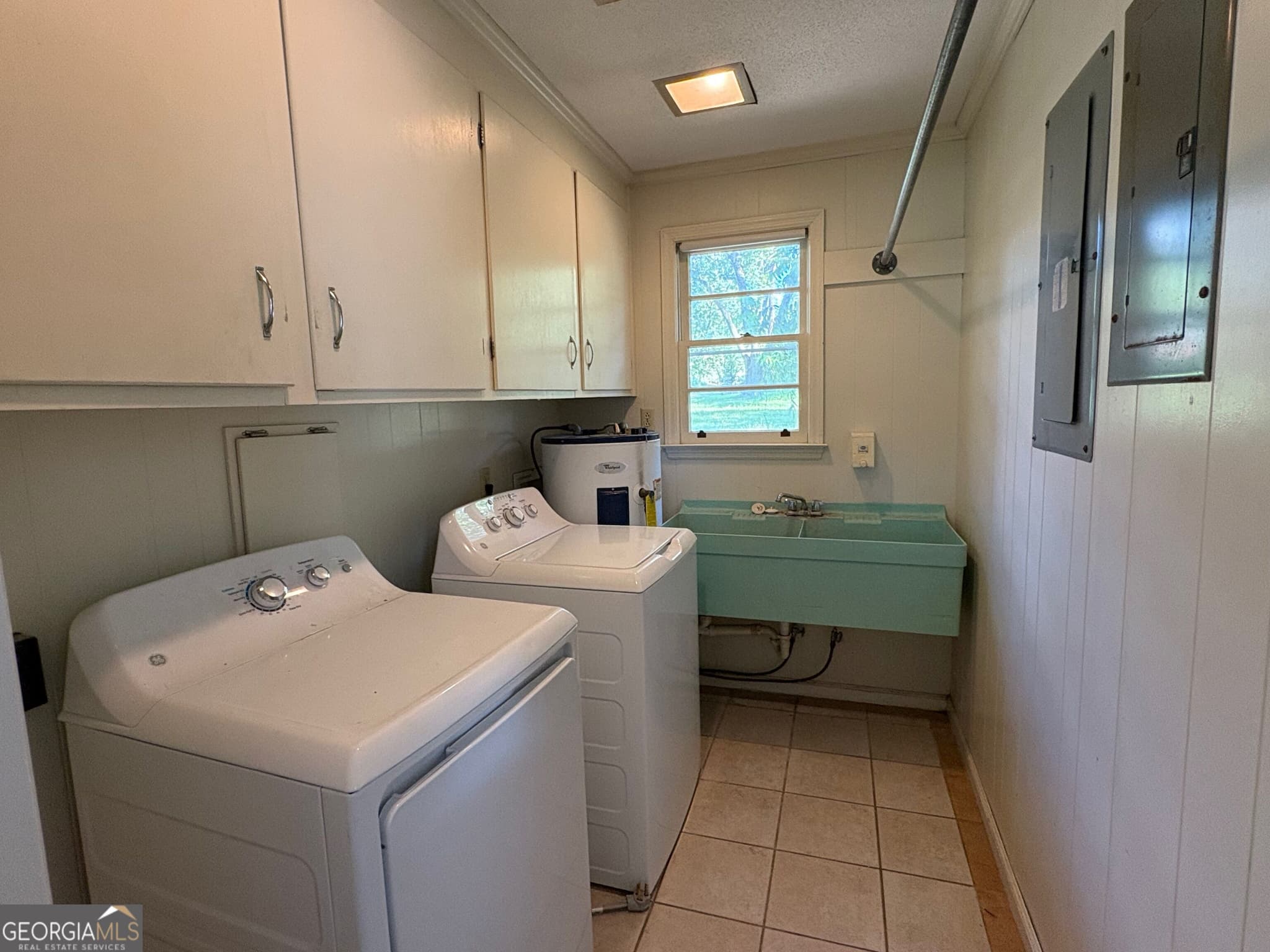 3 bedroom, 2.5 bathroom, 2,260 sq ft single family residence for rent at 100 Cherry Street, Statesboro, GA 30461 for $1,800 a month — photo 3