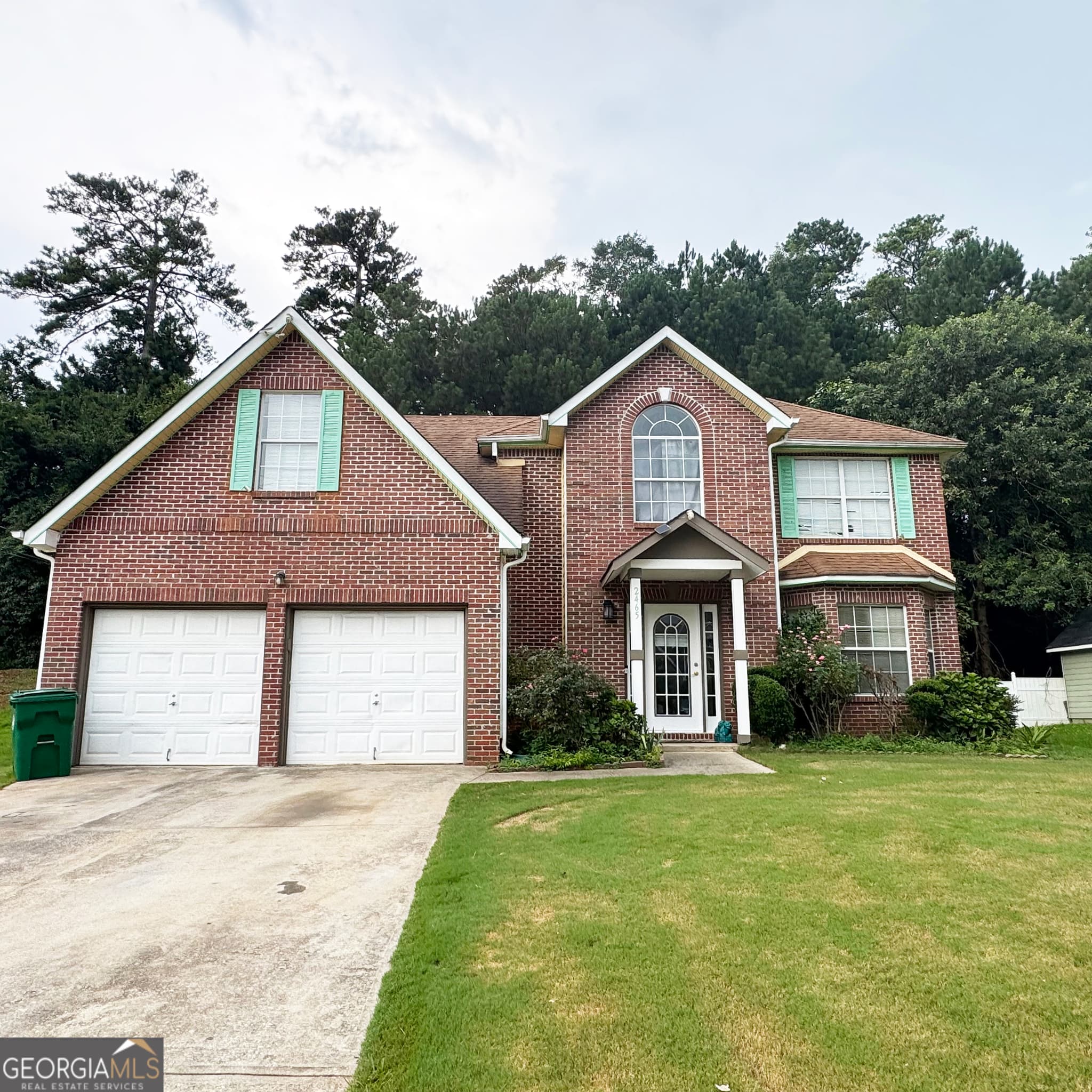 4 bedroom, 2.5 bathroom, 2,488 sq ft single family residence for sale at 2465 Marsh Rabbit Bend, Decatur, GA 30035 — photo 2