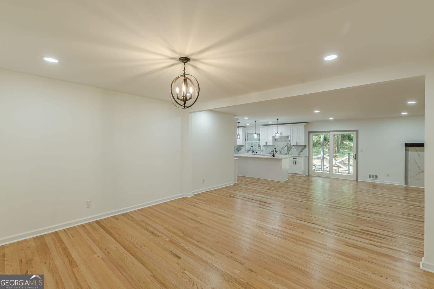 4 bedroom, 3.5 bathroom, 3,873 sq ft single family residence for sale at 3552 Springrun Drive, Decatur, GA 30032 — photo 3